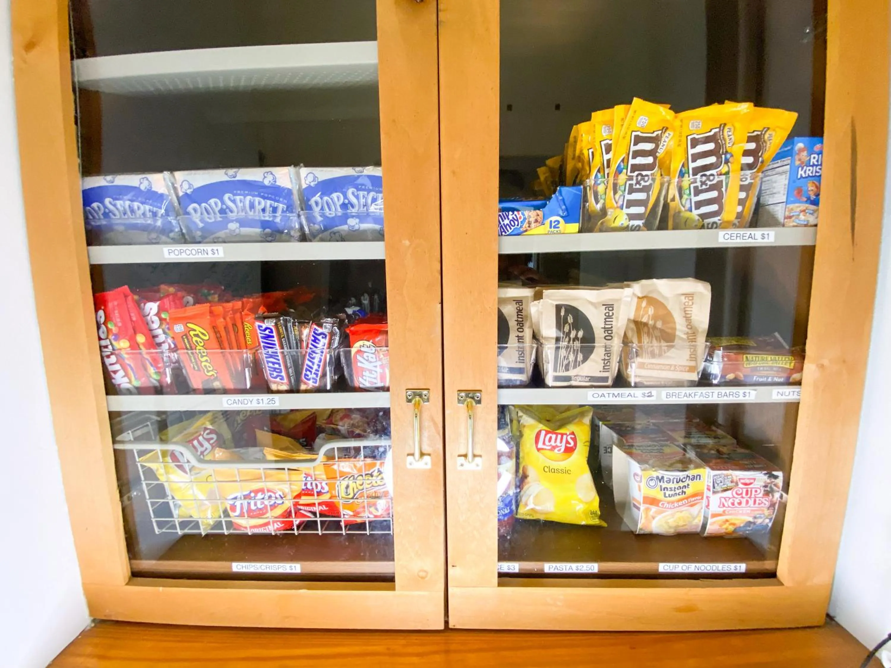 vending machine in ITH San Francisco Pacific Tradewinds Backpacker Hostel