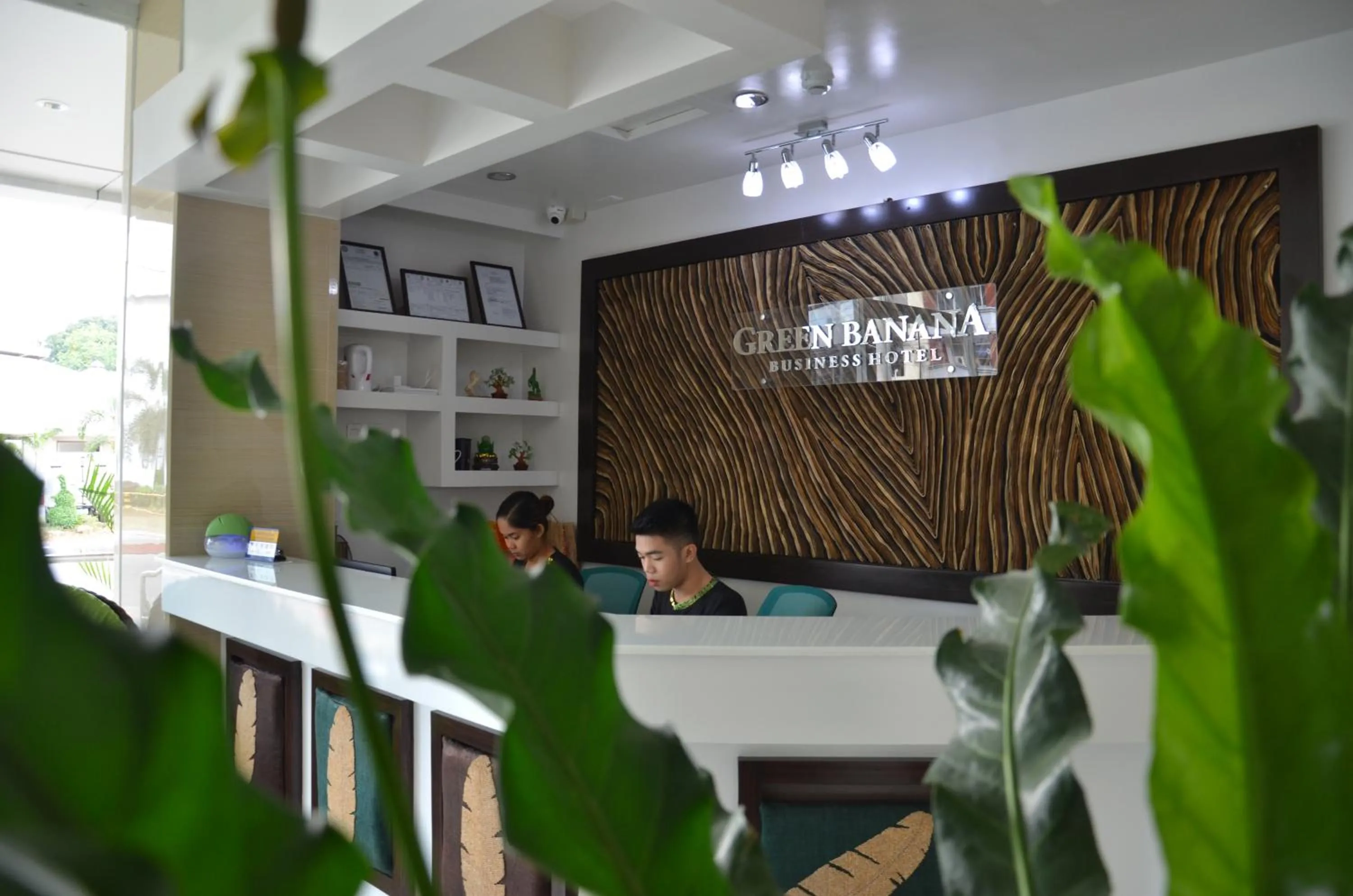 GREEN BANANA BUSINESS HOTEL