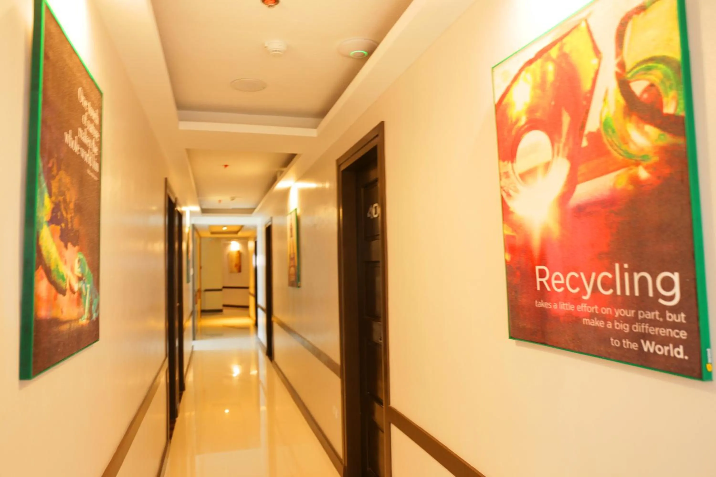 GREEN BANANA BUSINESS HOTEL