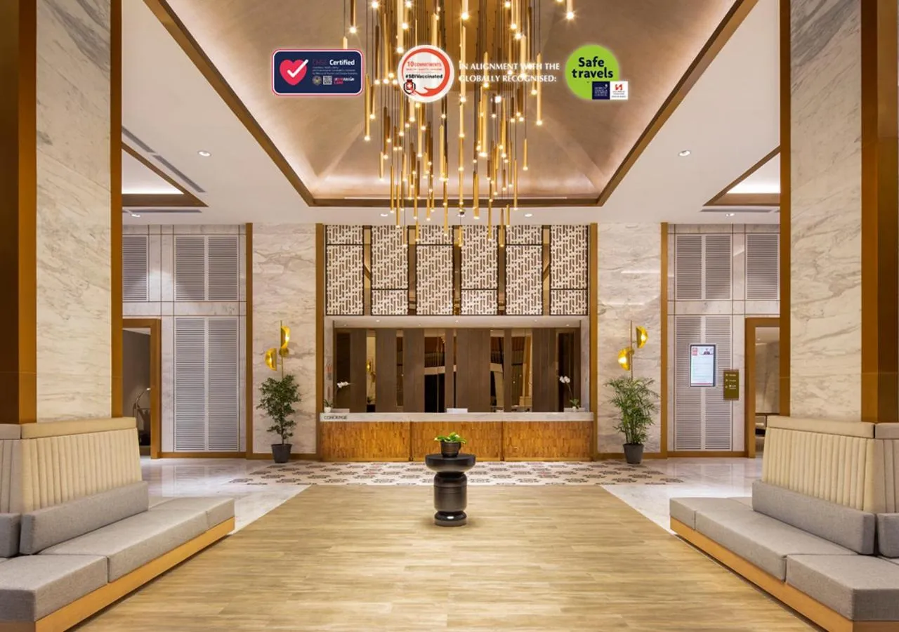 Lobby or reception in Swiss-Belhotel Solo