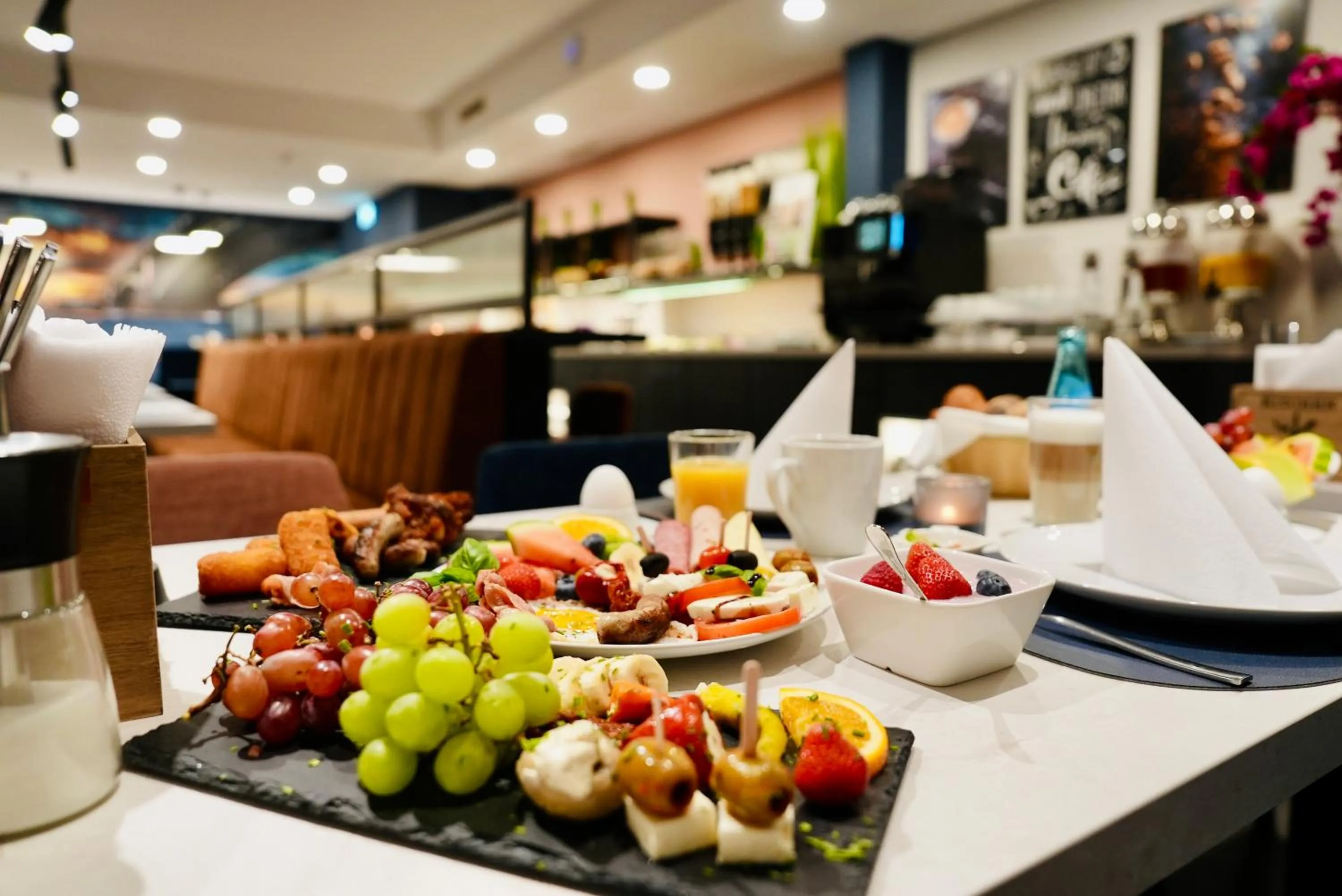 Arthotel Ambassador Wiesbaden - FREE PARKING