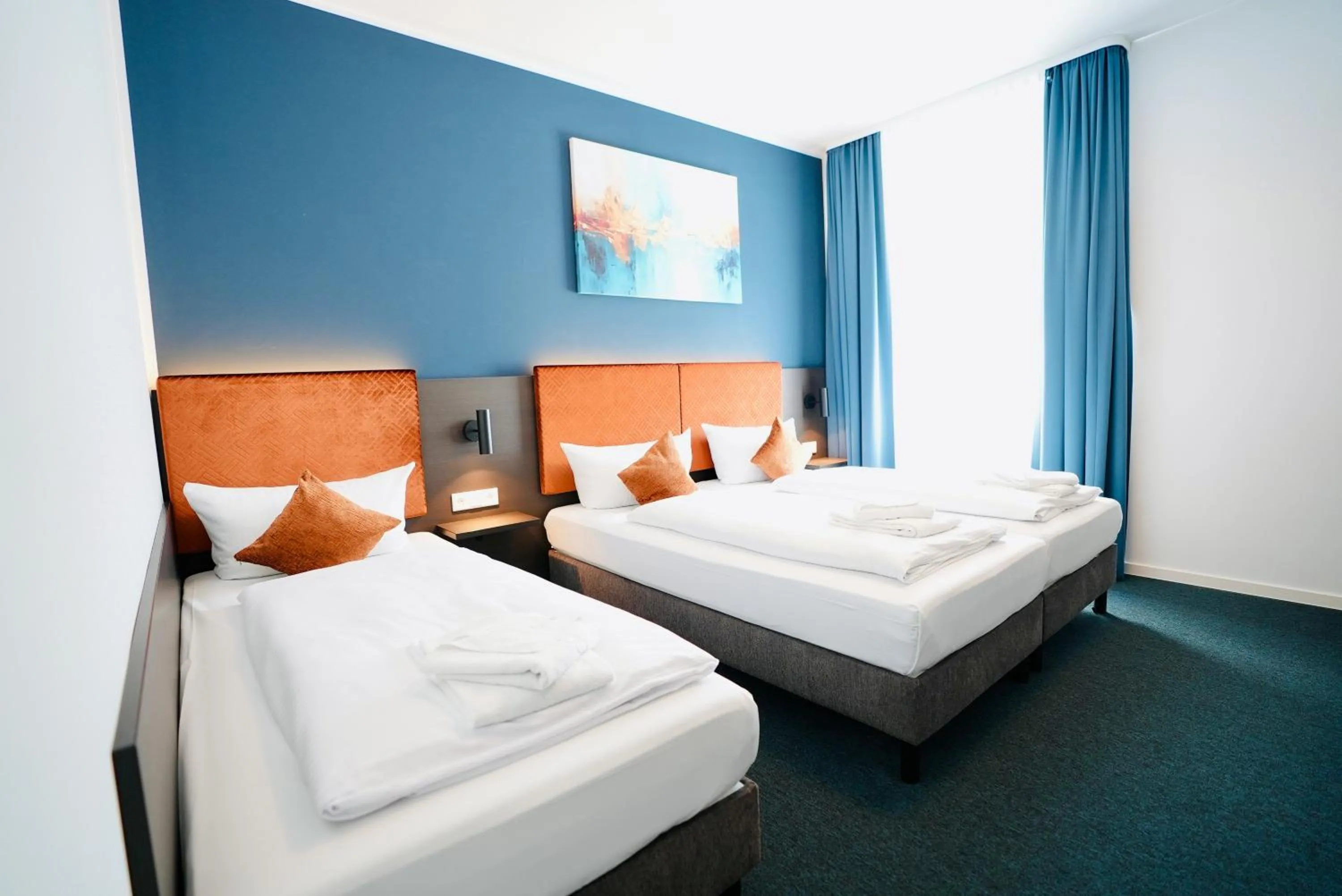 Bed in Arthotel Ambassador Wiesbaden - FREE PARKING