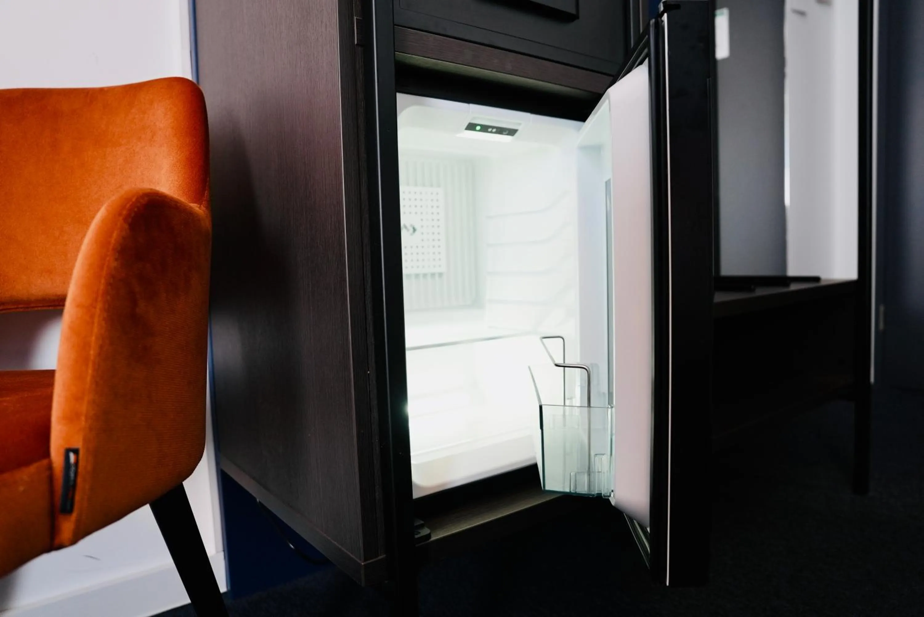 minibar in Arthotel Ambassador Wiesbaden - FREE PARKING