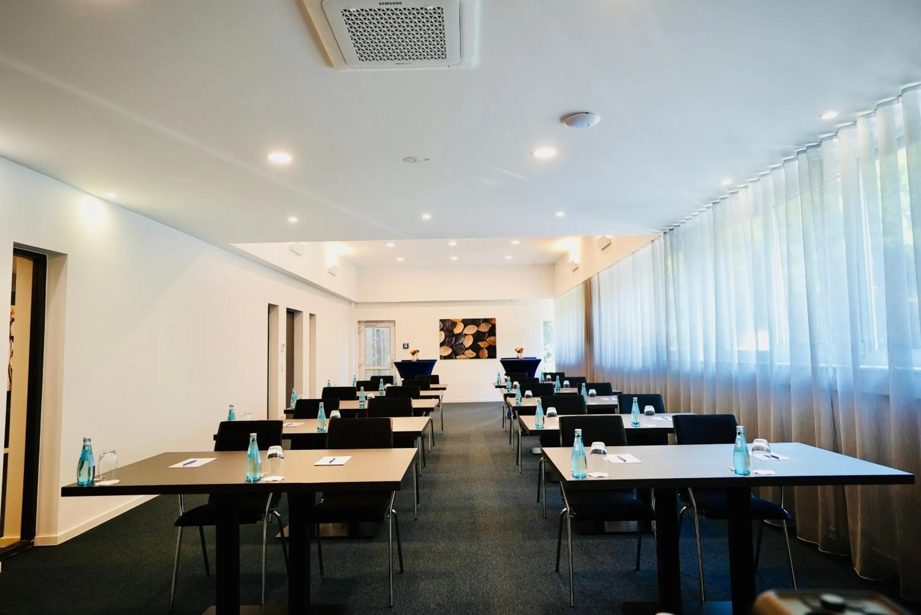 Arthotel Ambassador Wiesbaden - FREE PARKING