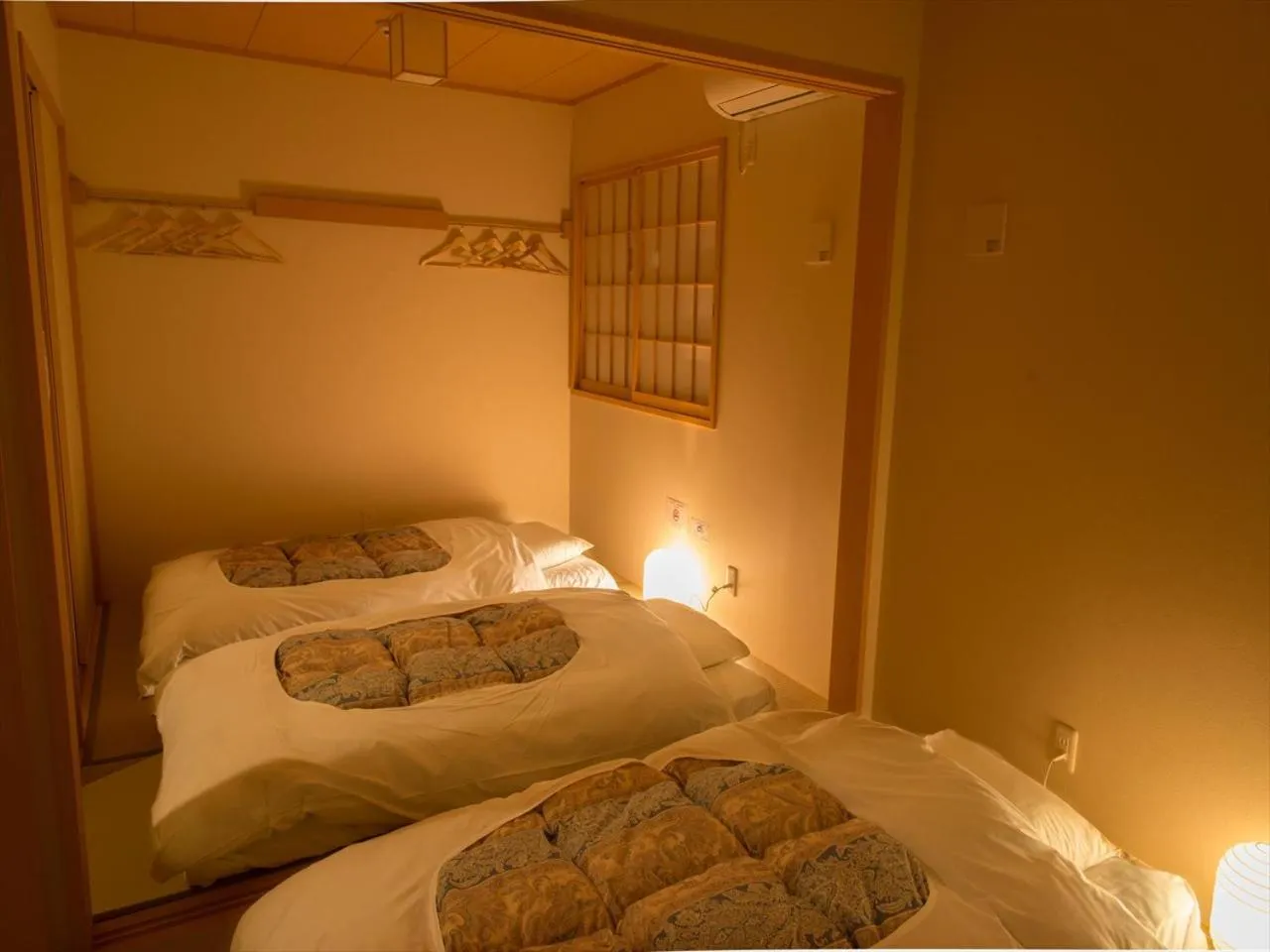 Bedroom, Bed in YADOYA Karasumain