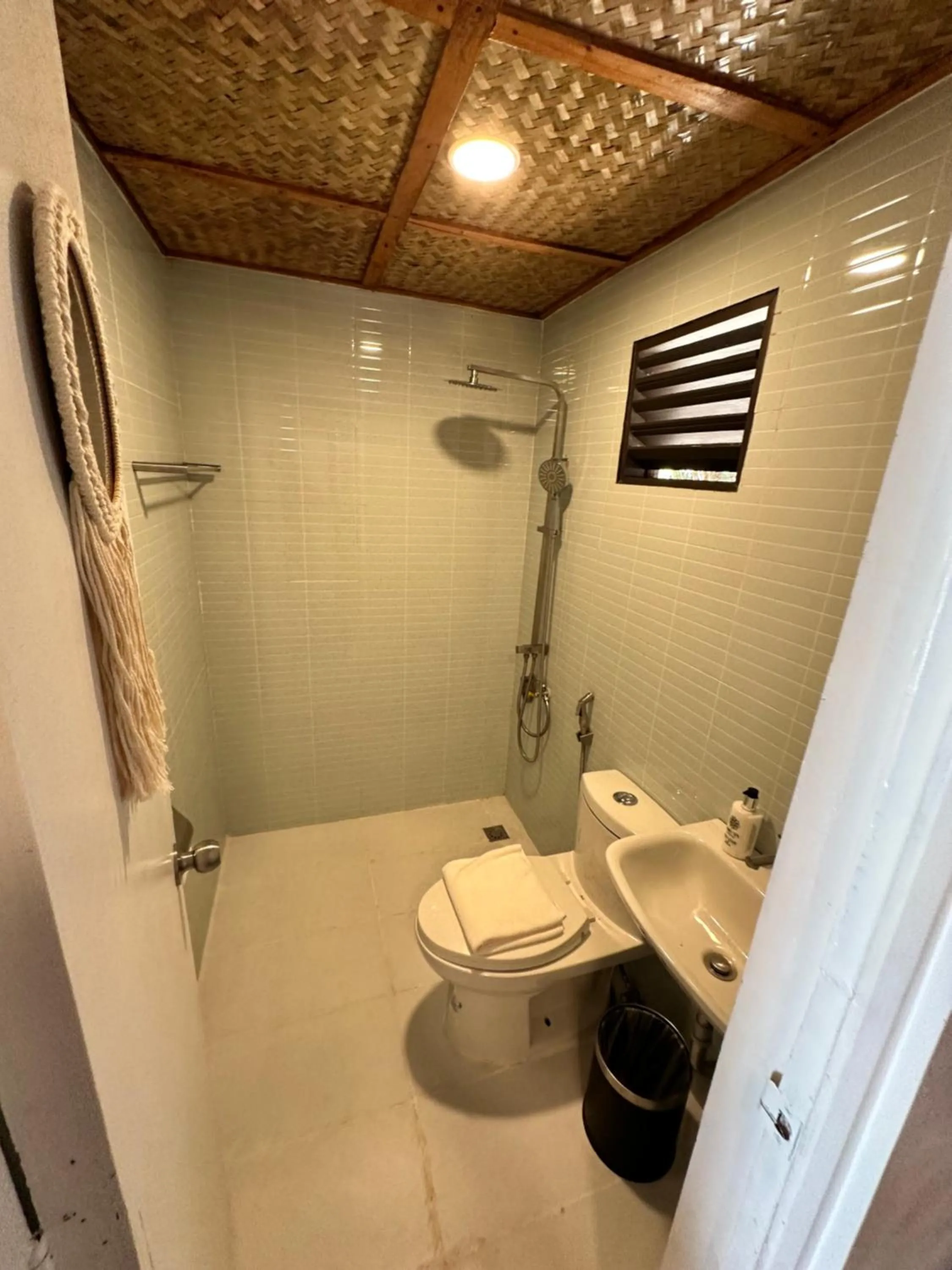 Toilet in Beach Huts El Nido