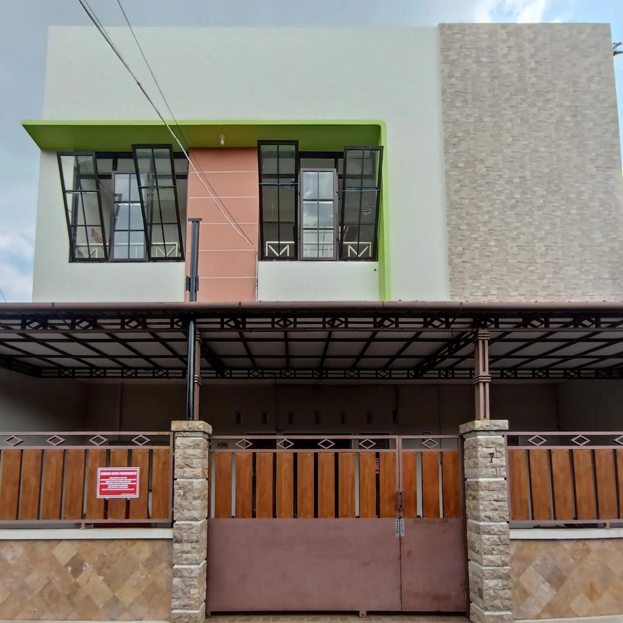 Facade/entrance in Super OYO 3314 Syariah House