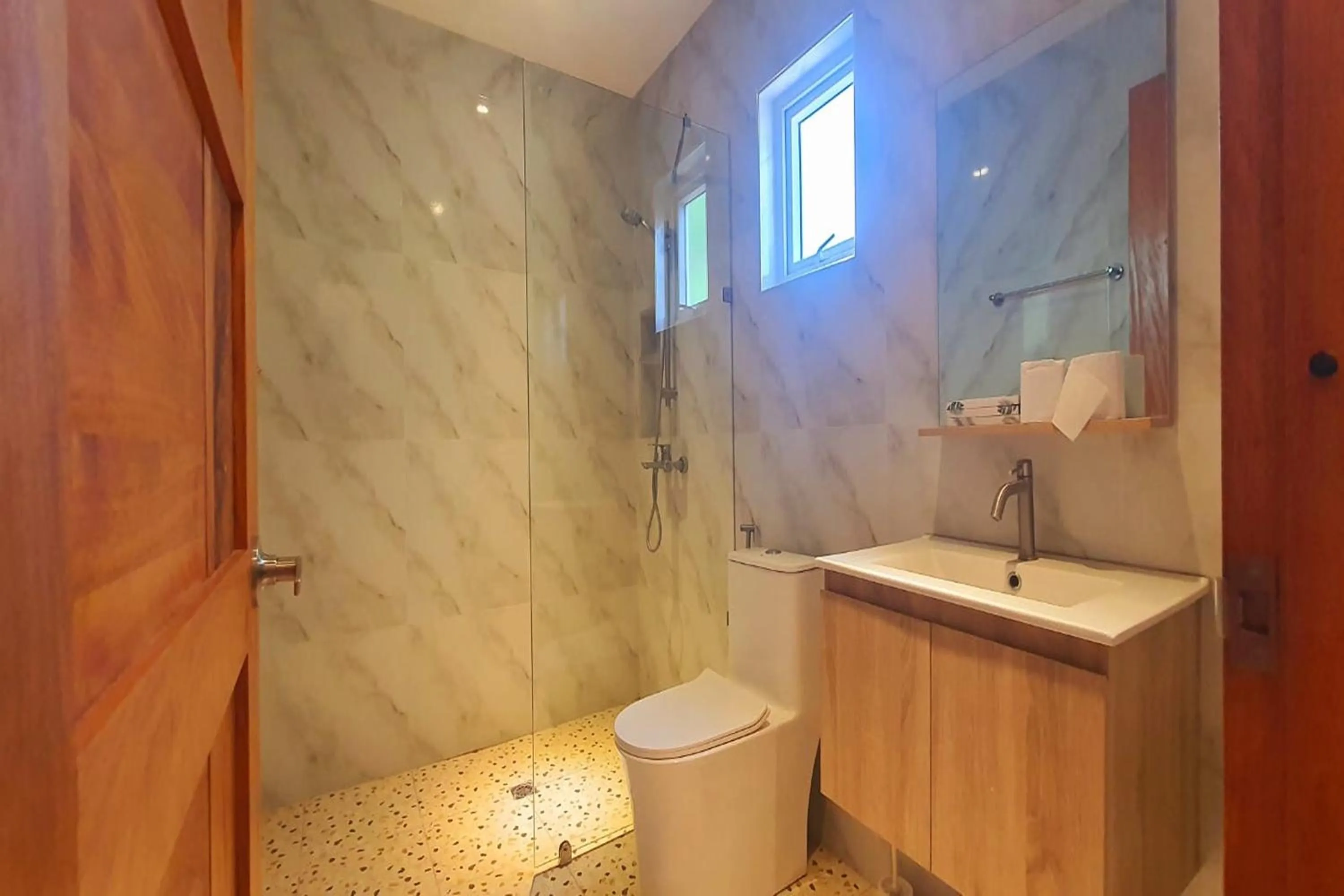 Bathroom in Pili Beach Resort Agmanic