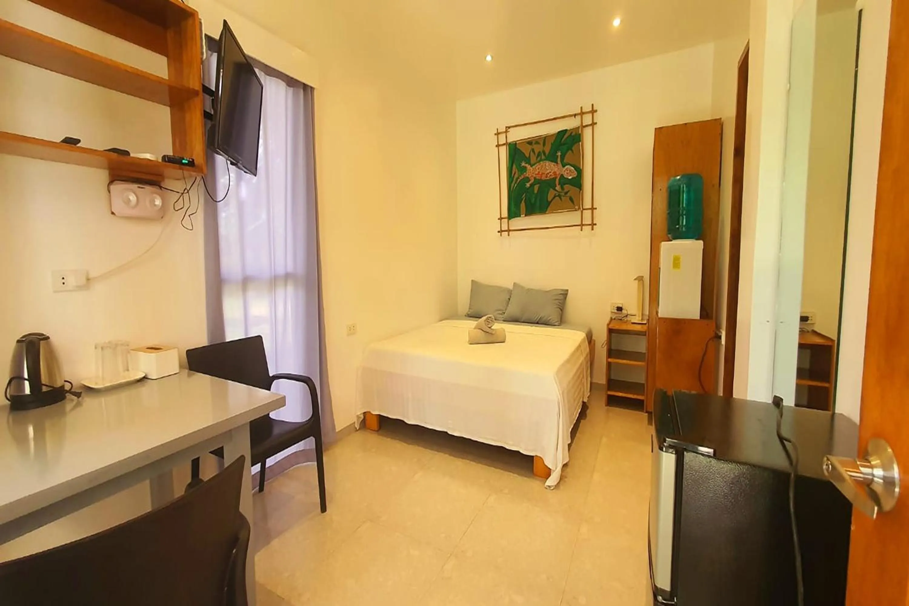 Bedroom, Bed in Pili Beach Resort Agmanic