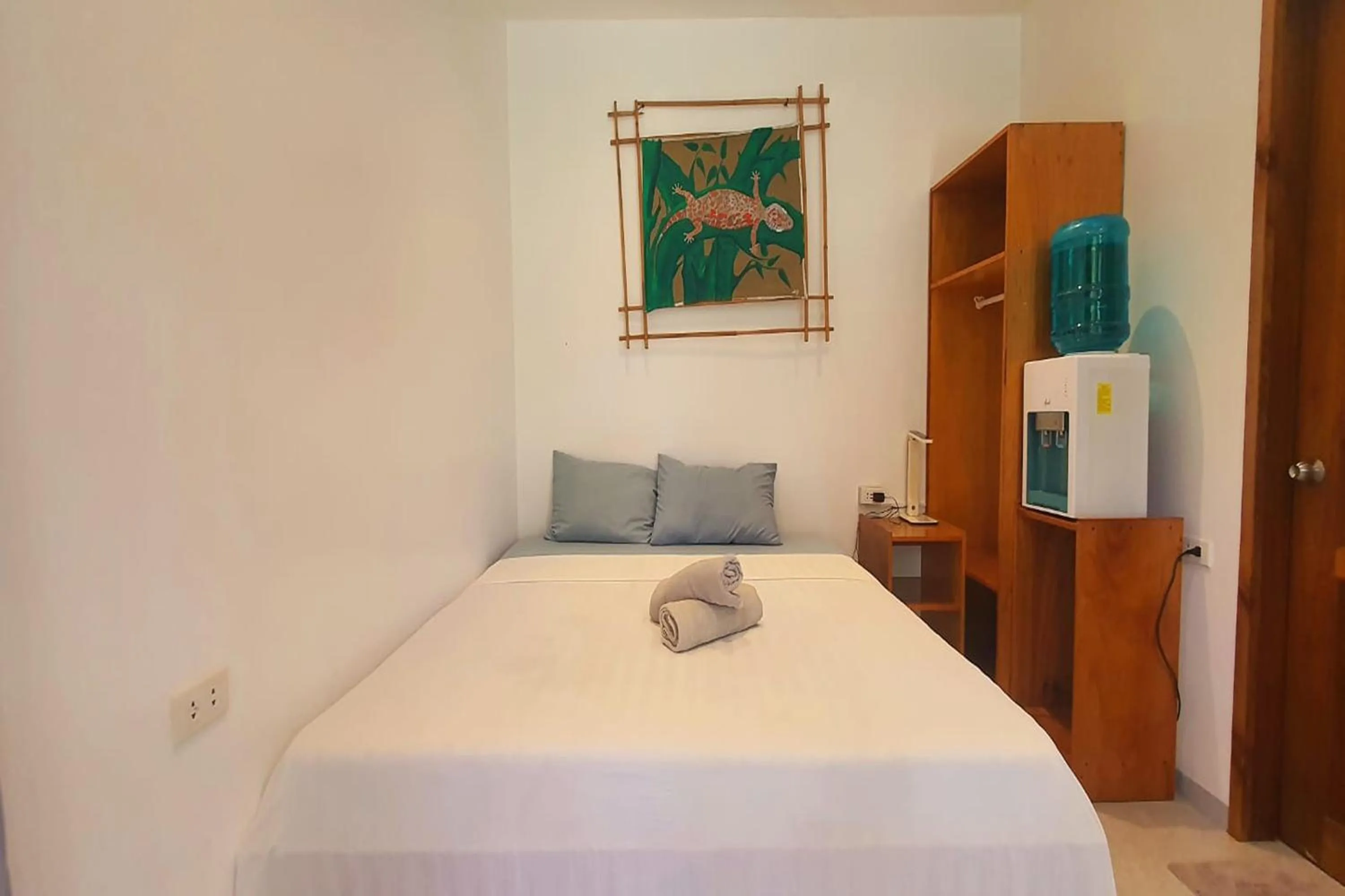 Bedroom, Bed in Pili Beach Resort Agmanic