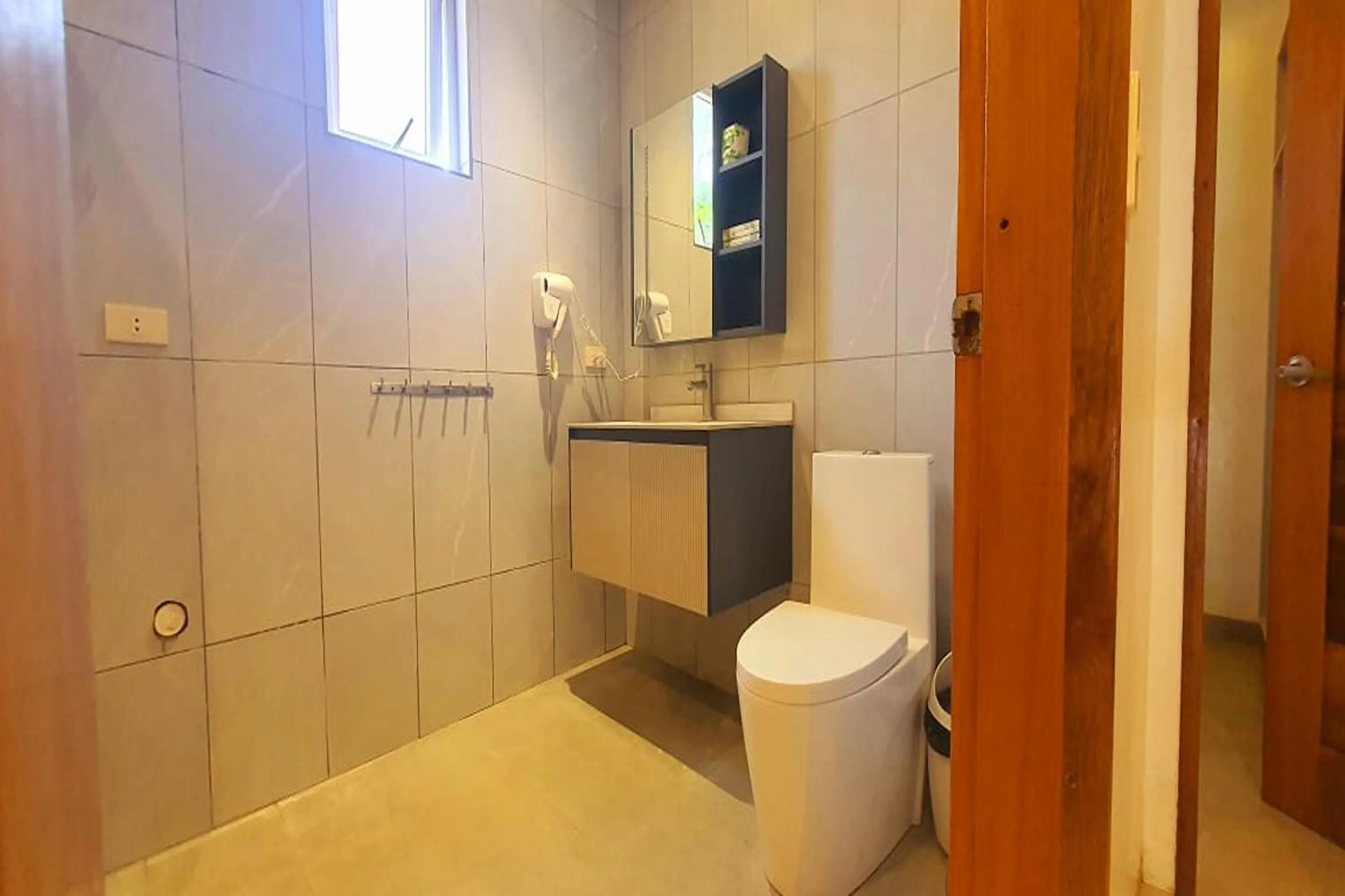 Bathroom in Pili Beach Resort Agmanic