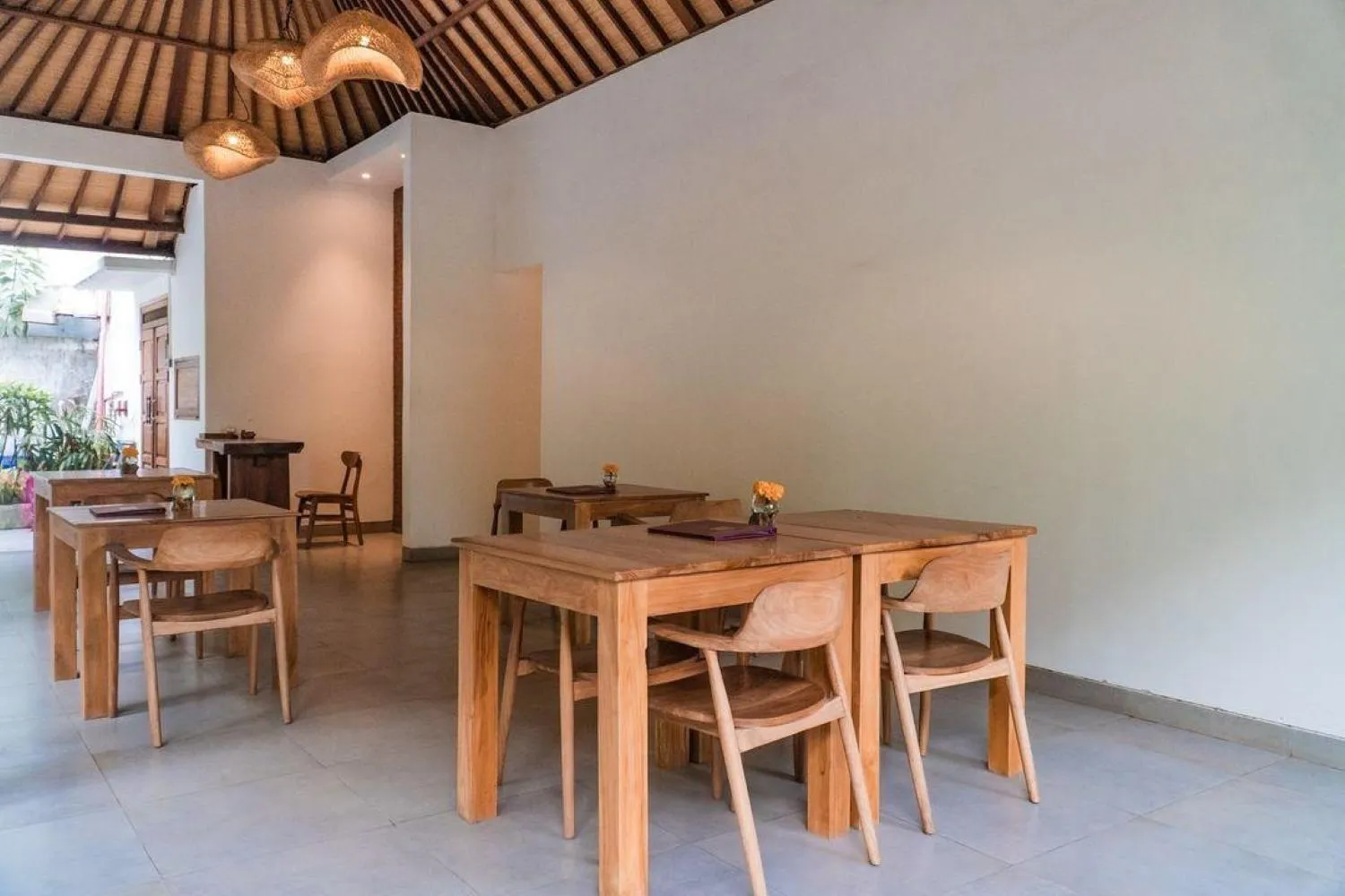 Restaurant/places to eat in de Metra Villa Ubud by GenuineHost