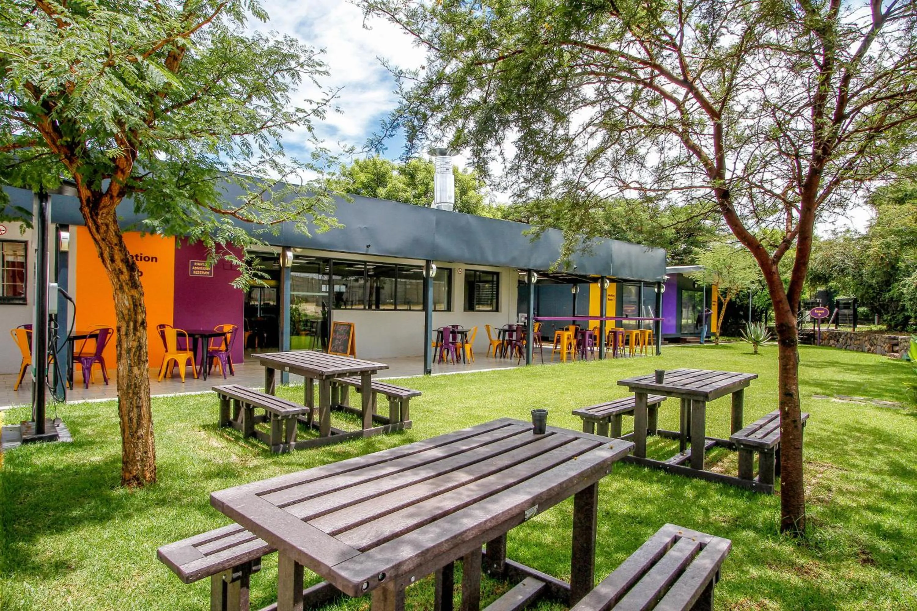 Restaurant/places to eat in SleepOver Lanseria