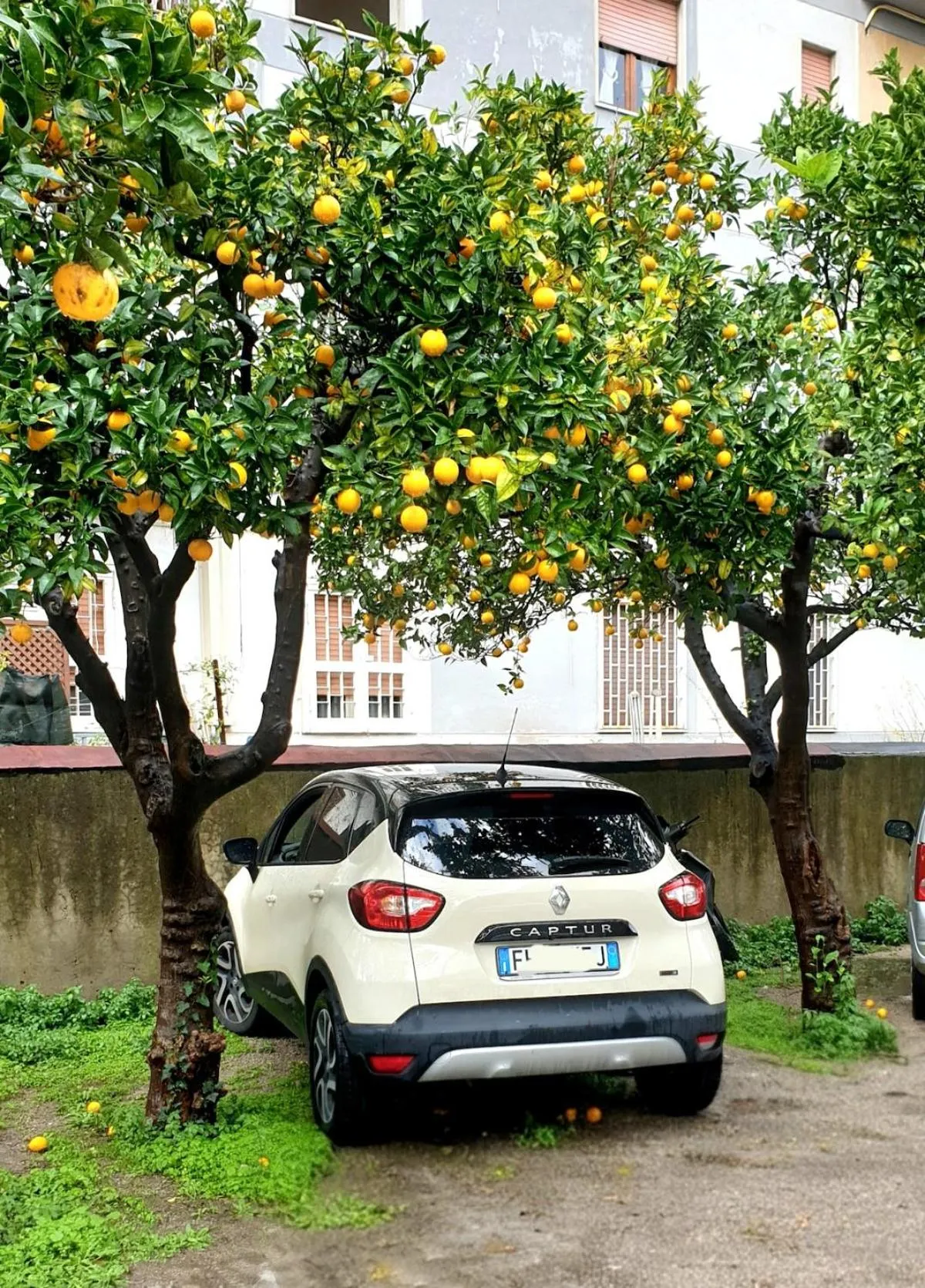 Parking in Tufo Giallo Rooms