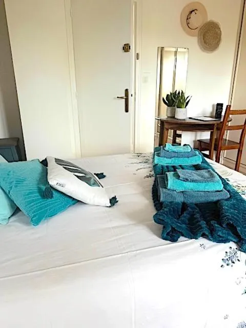 Bed in Aux portes de Pornichet, Chambres d'hôtes Ty'Sacha