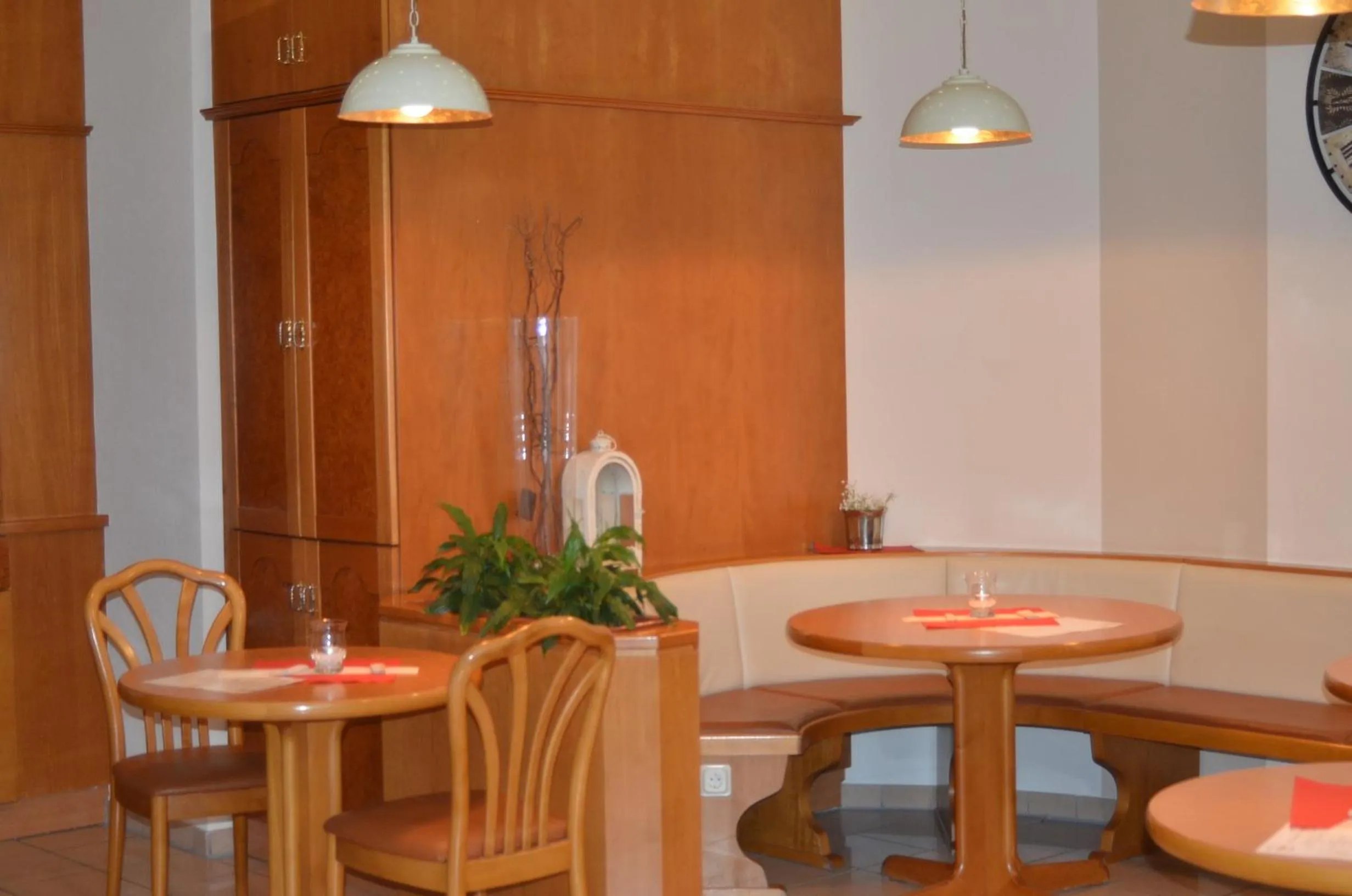 Restaurant/places to eat in Eppelborner Hof