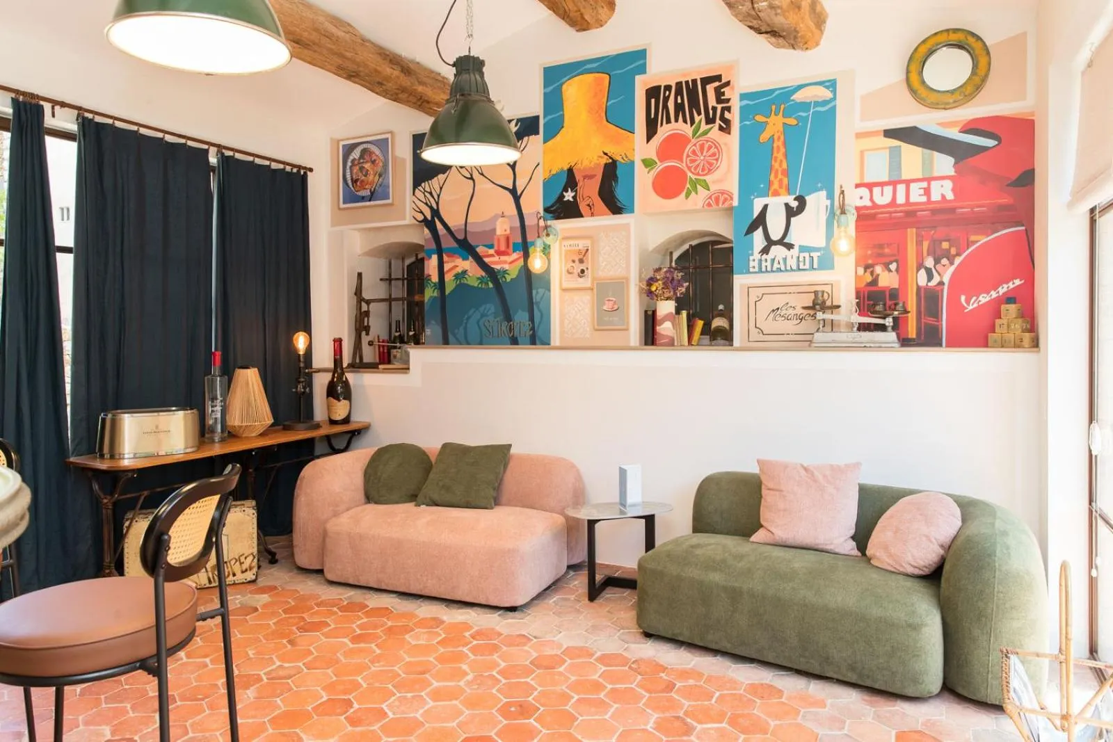 Lounge or bar in Domaine Les Mésanges