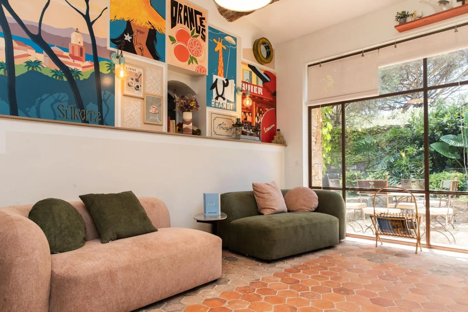 Lounge or bar in Domaine Les Mésanges