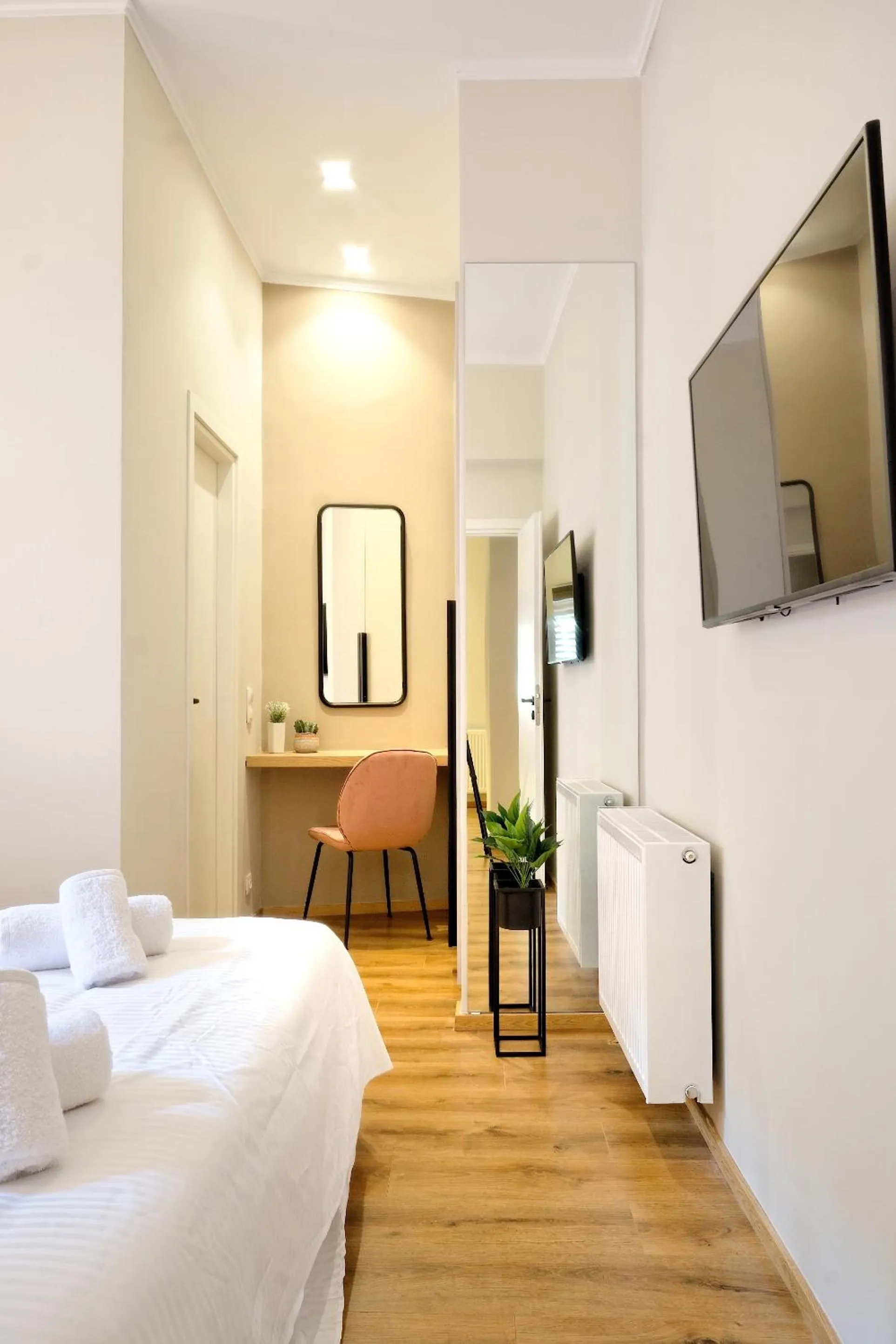 TV and multimedia, Bed in The Flirty Athens apartment