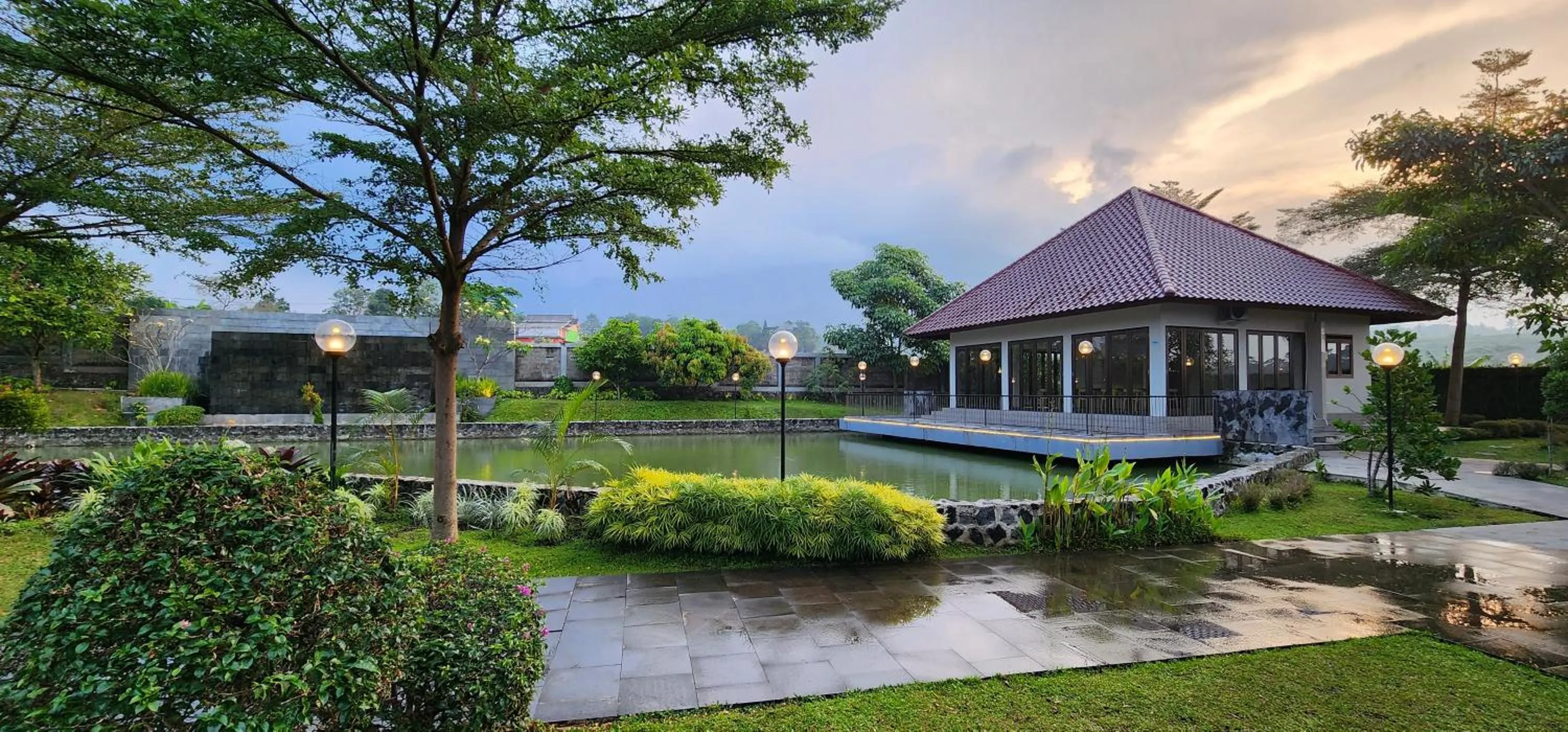 Garden in PEPABRI Hotel & Resort