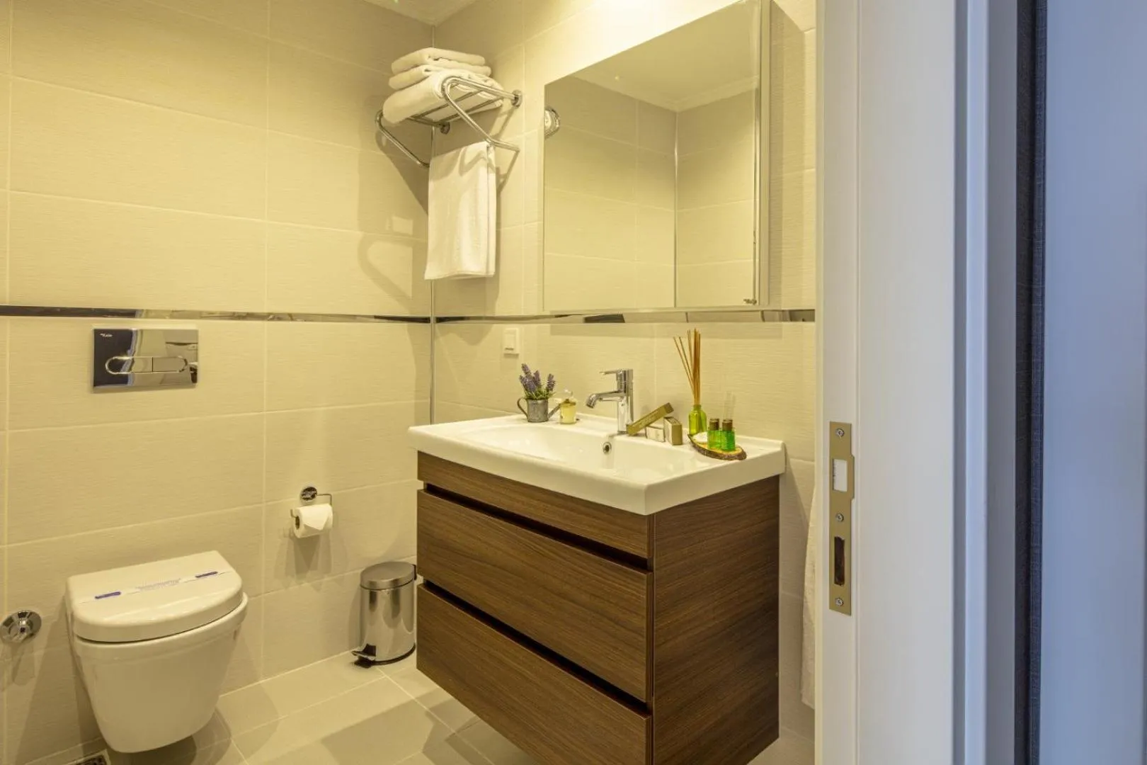 Shower in Hotel Real Life