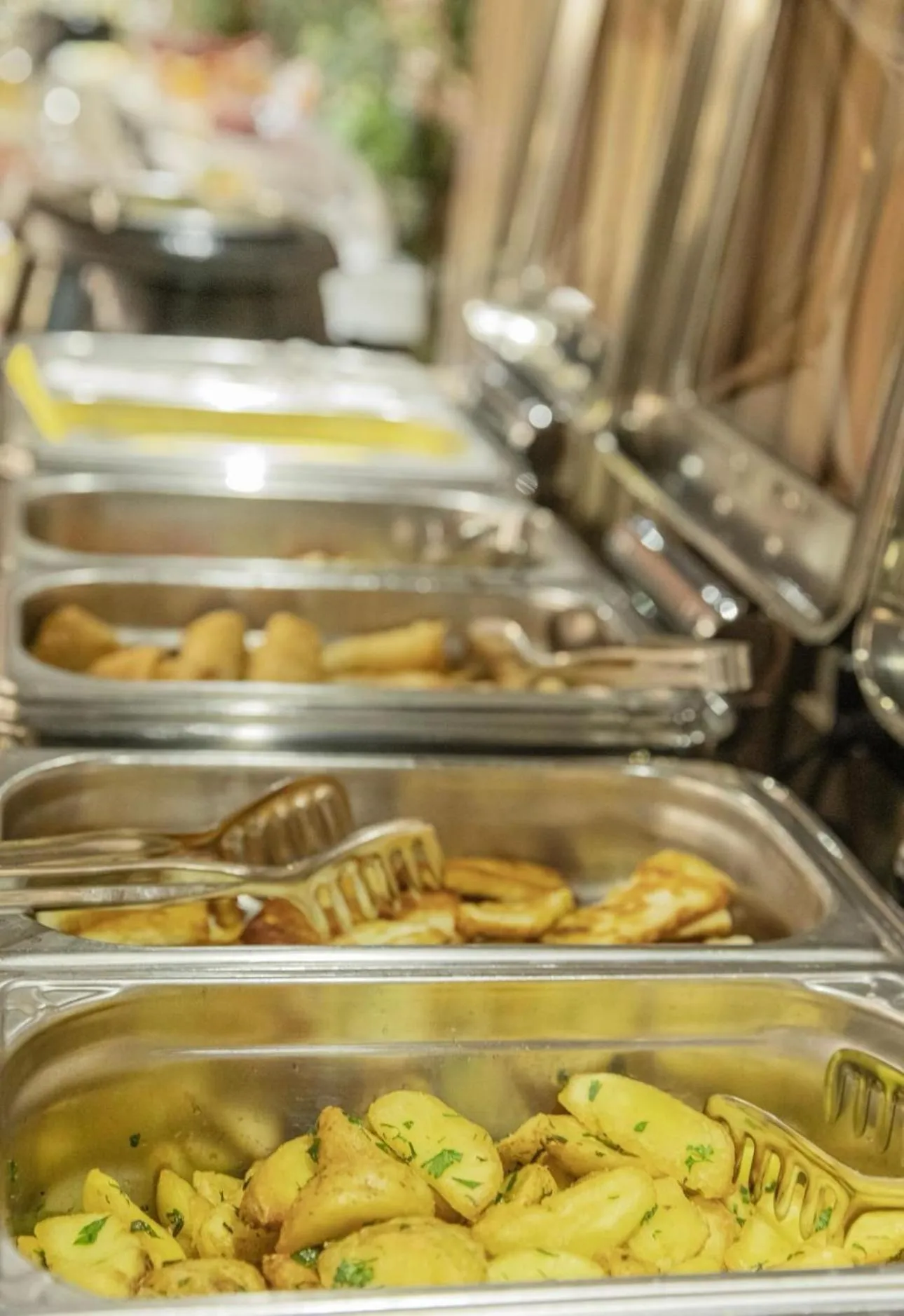 Food and drinks in Hotel Real Life