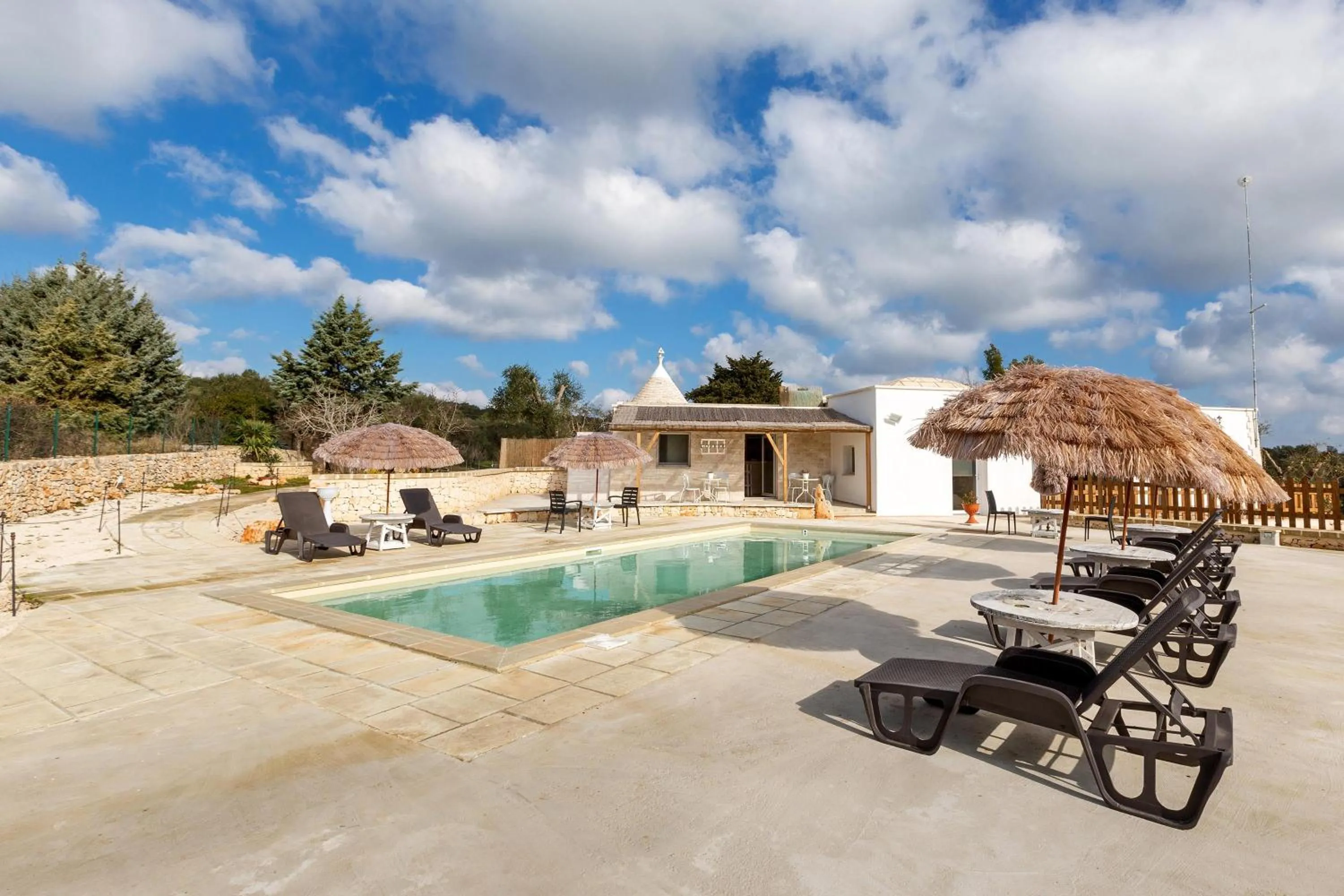 Swimming pool in B&B Mariano