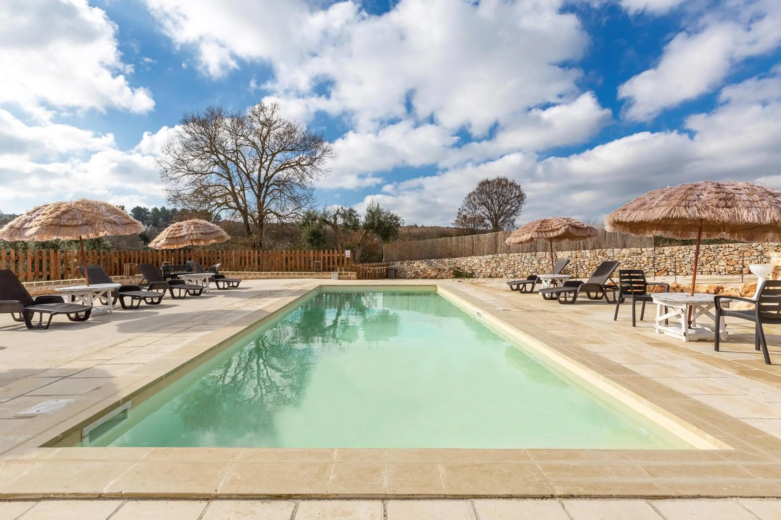 Swimming pool in B&B Mariano