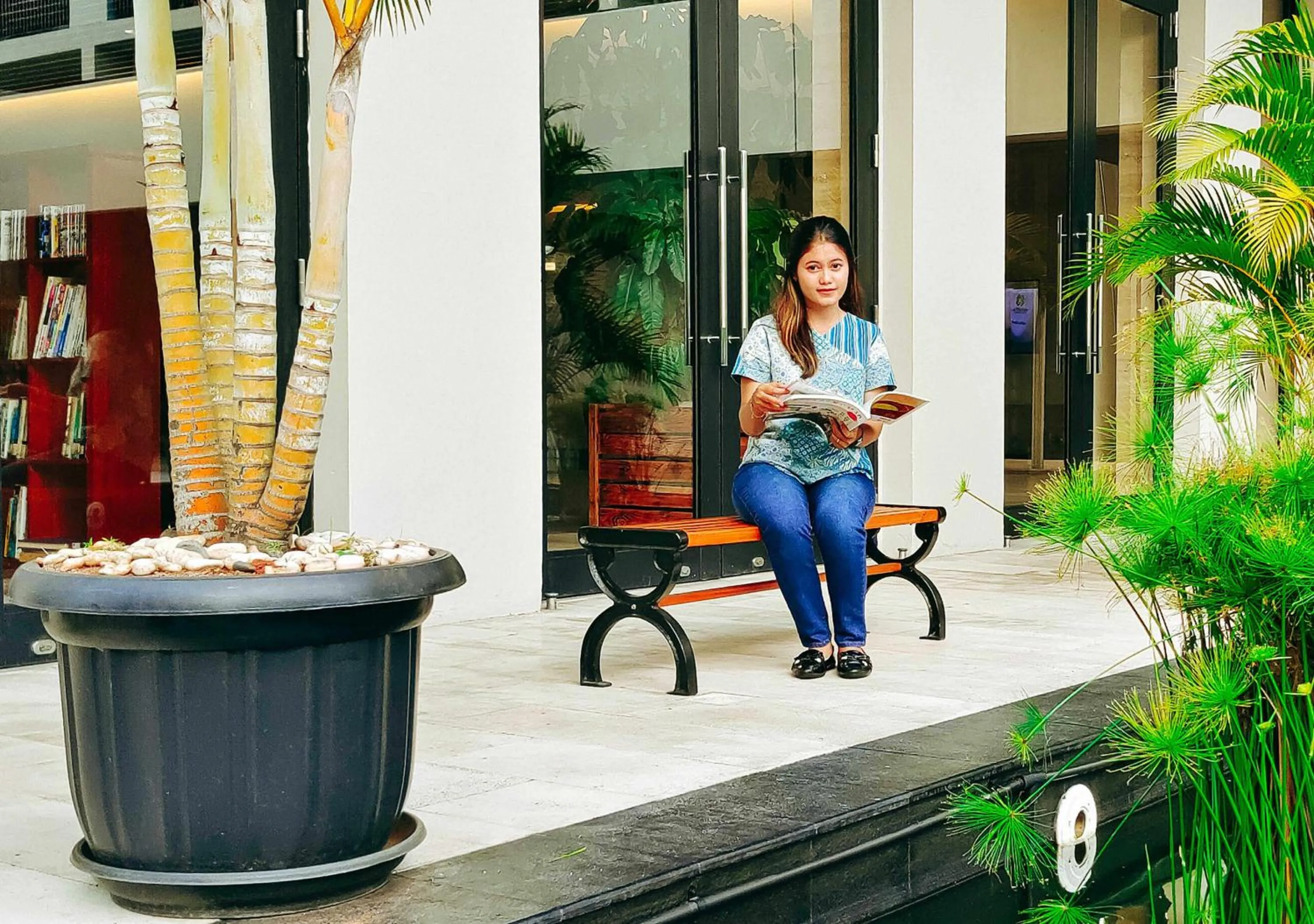 Area and facilities in Le Premier Hotel Deltamas