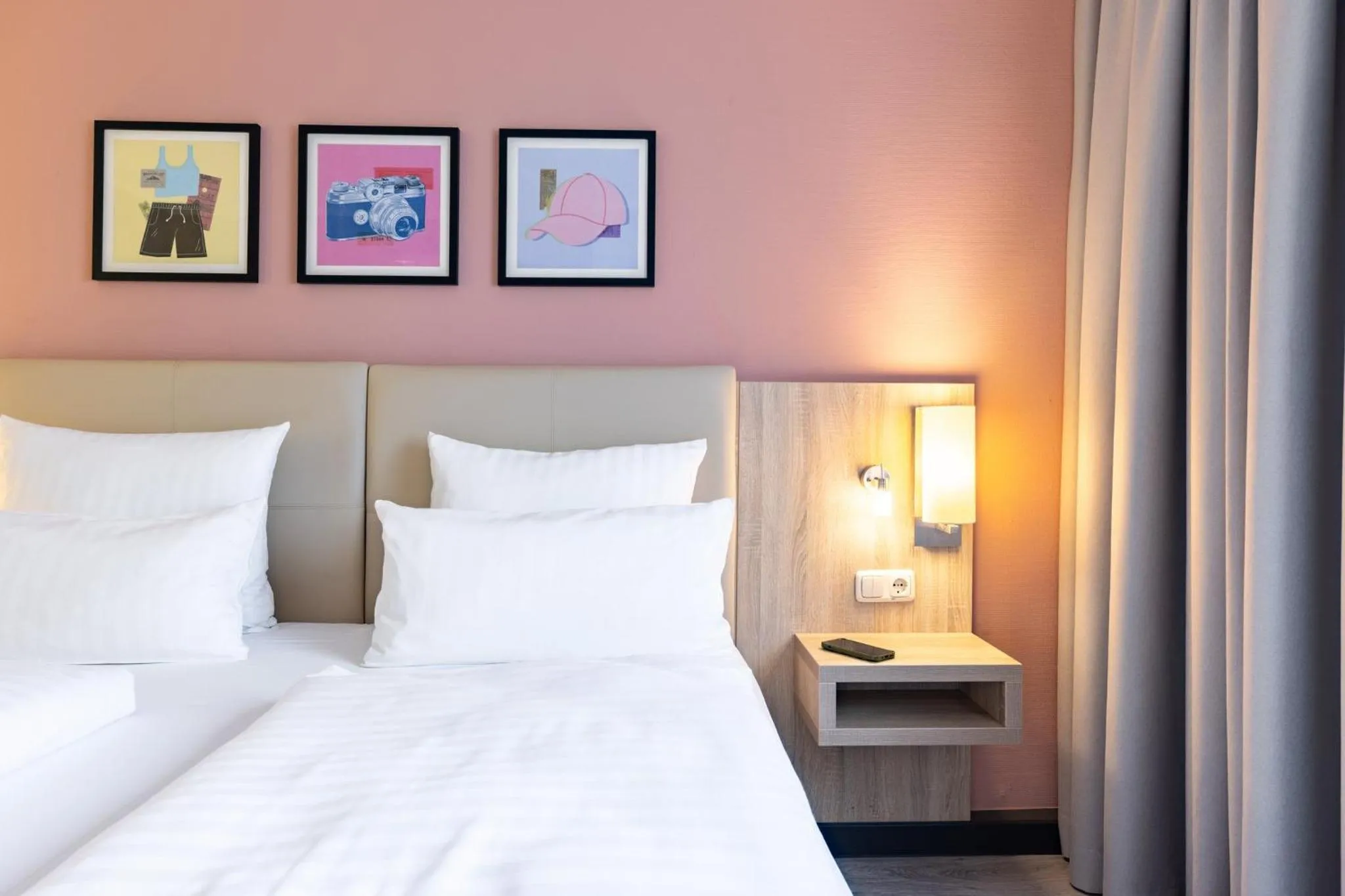 Photo of the whole room, Bed in Garner Hotel Bremen North by IHG