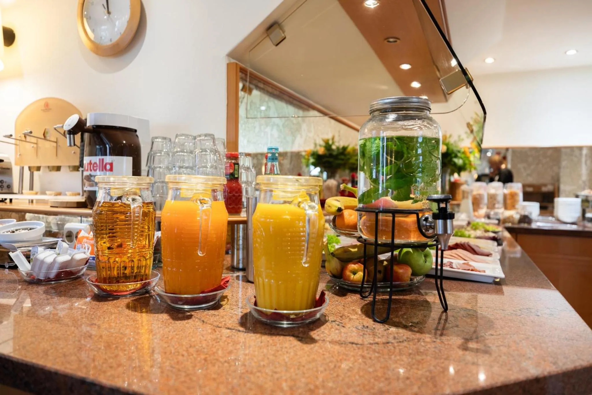 Restaurant/places to eat in Garner Hotel Bremen North by IHG