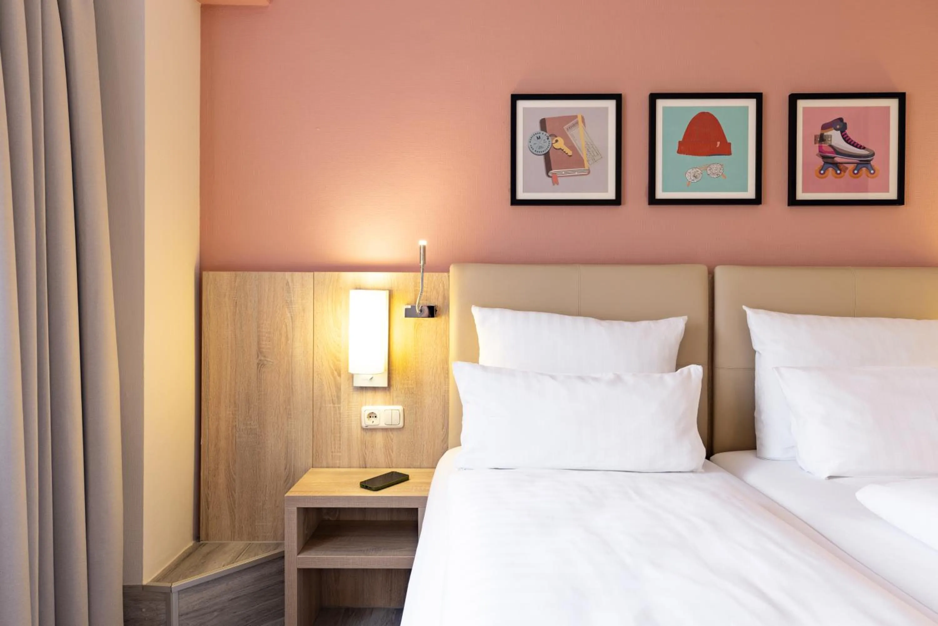 Photo of the whole room, Bed in Garner Hotel Bremen North by IHG