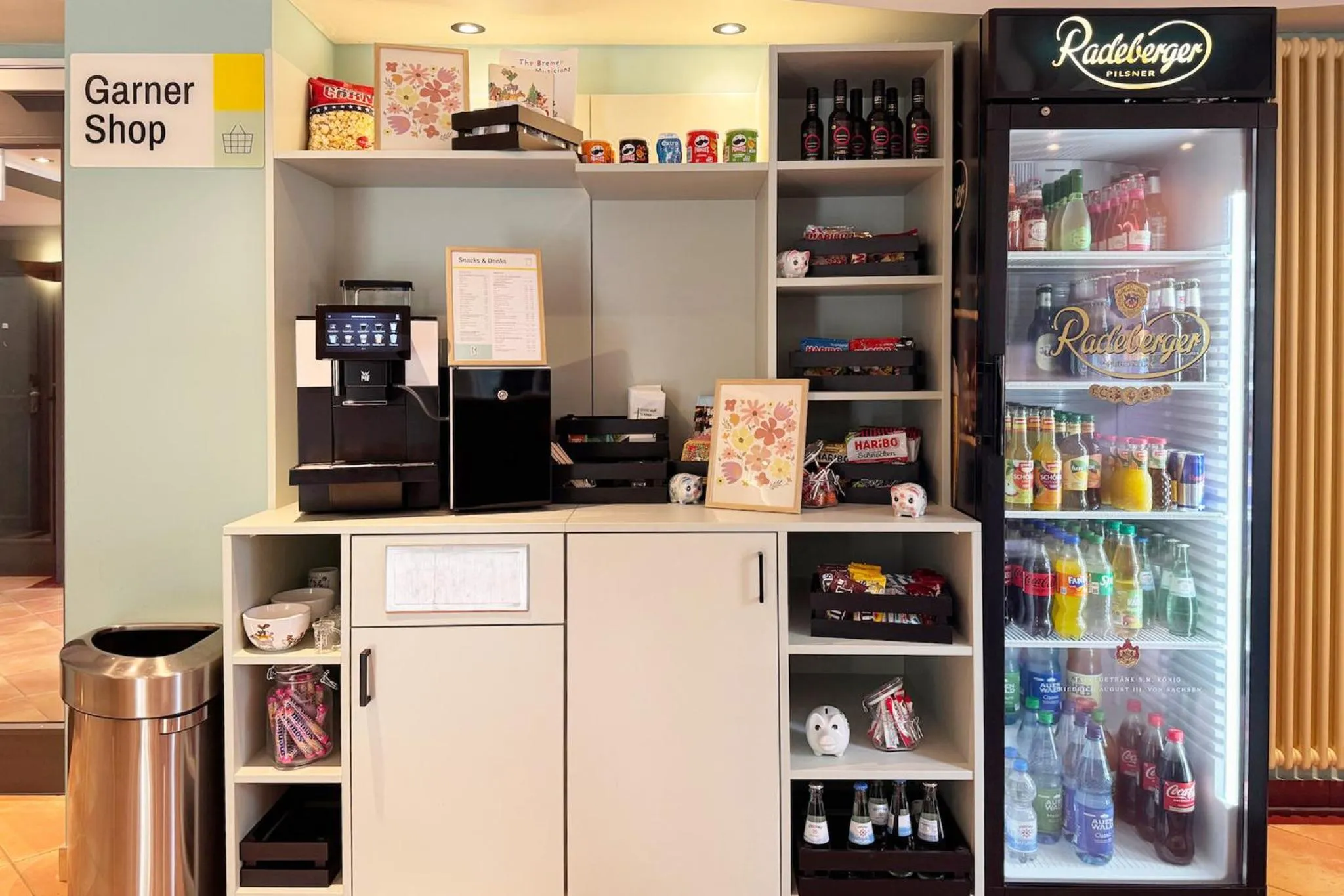 Lobby or reception in Garner Hotel Bremen North by IHG