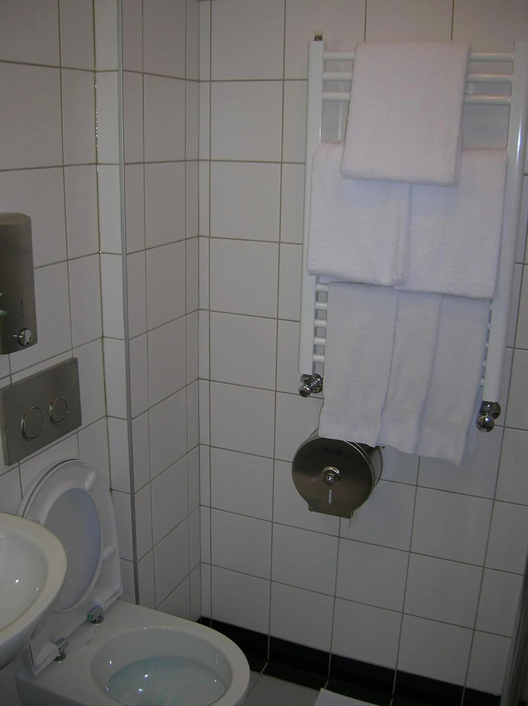 Bathroom in Hotel Darcet