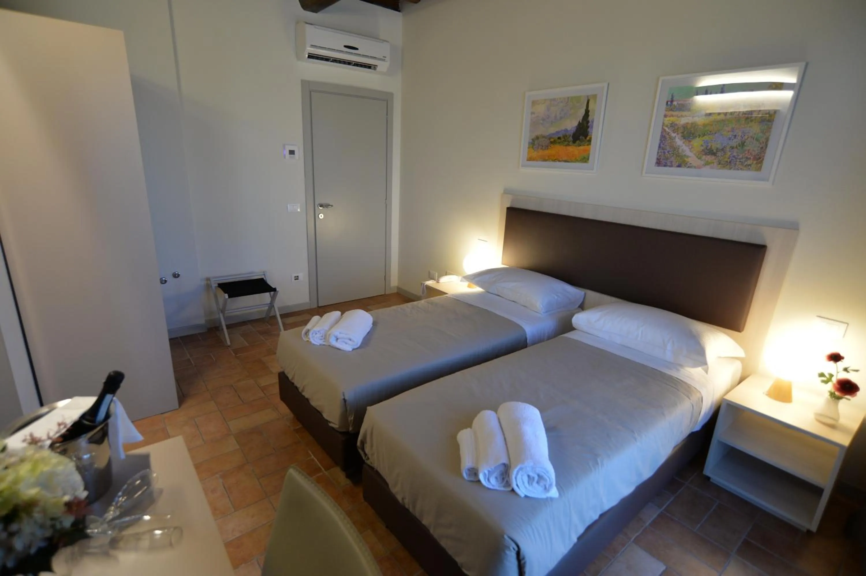 Photo of the whole room, Bed in Villa Nadar