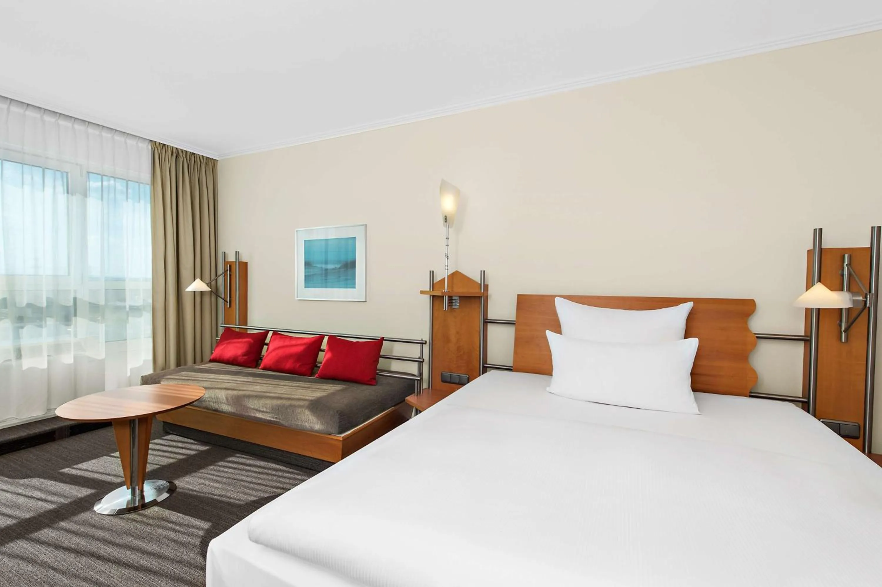 Photo of the whole room, Bed in NH Mannheim Viernheim