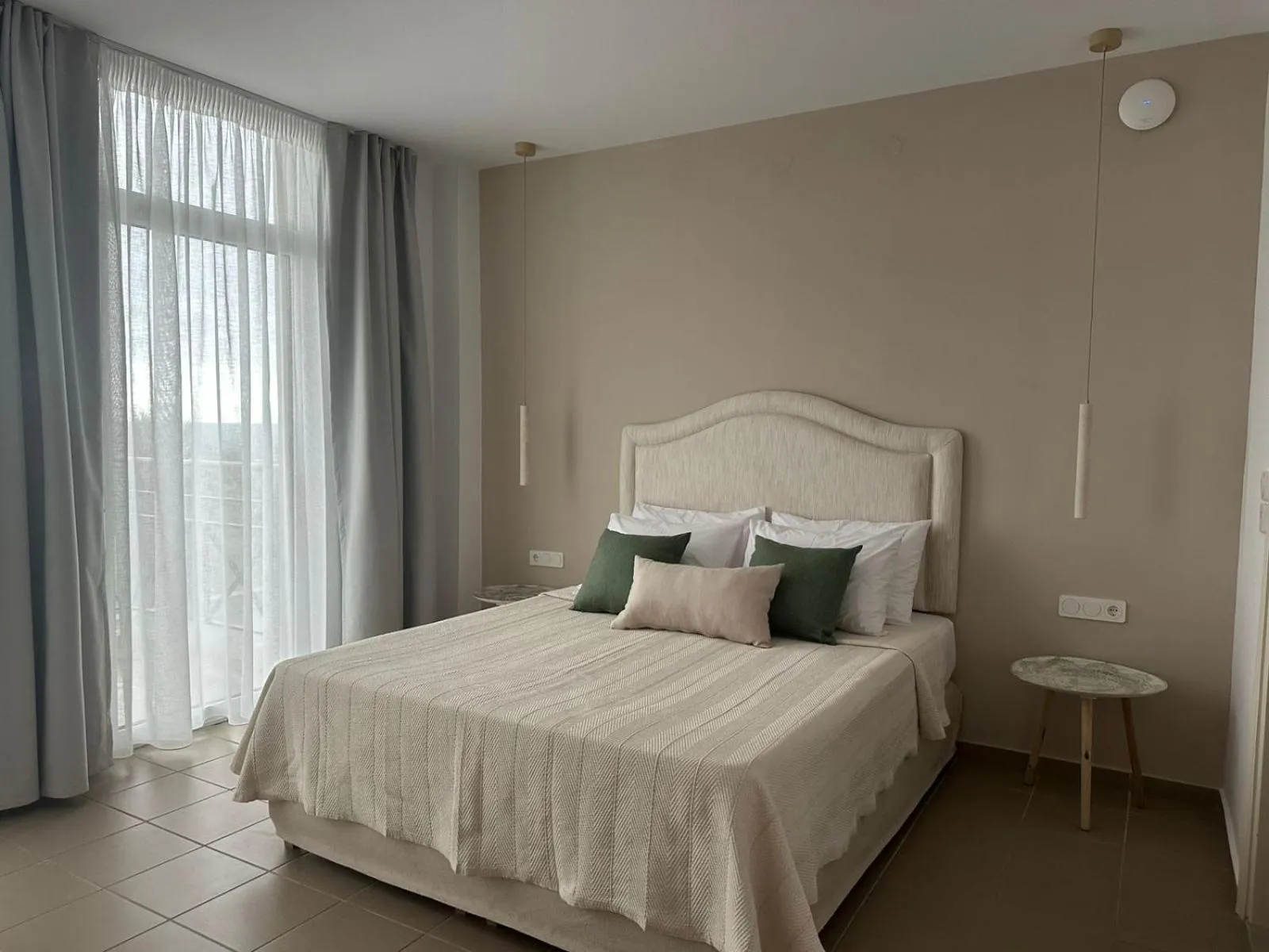 Photo of the whole room, Bed in Thalyra Boutique Hotel