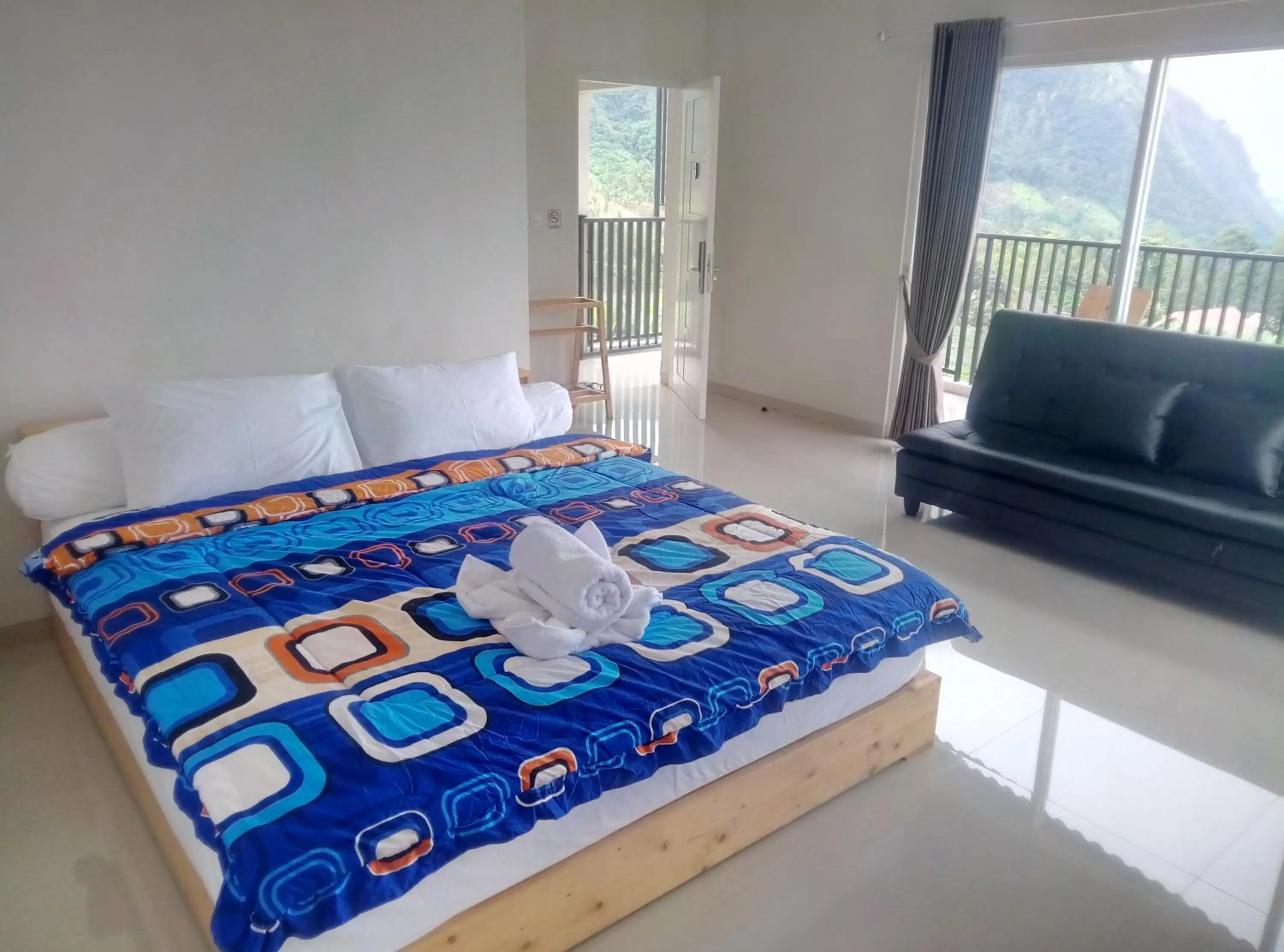 Bed in Fredelia homestay