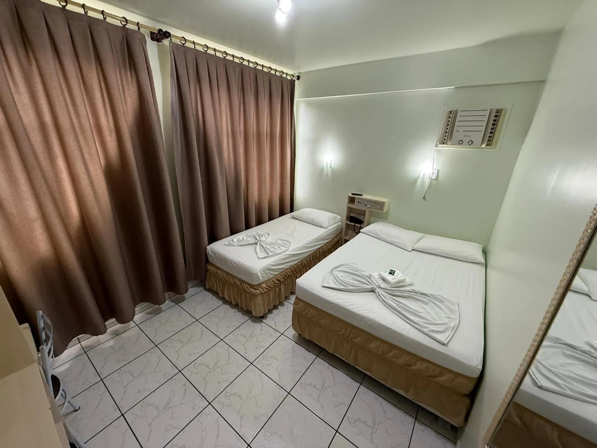 Bedroom, Bed in Oasis Chartouni Hotel