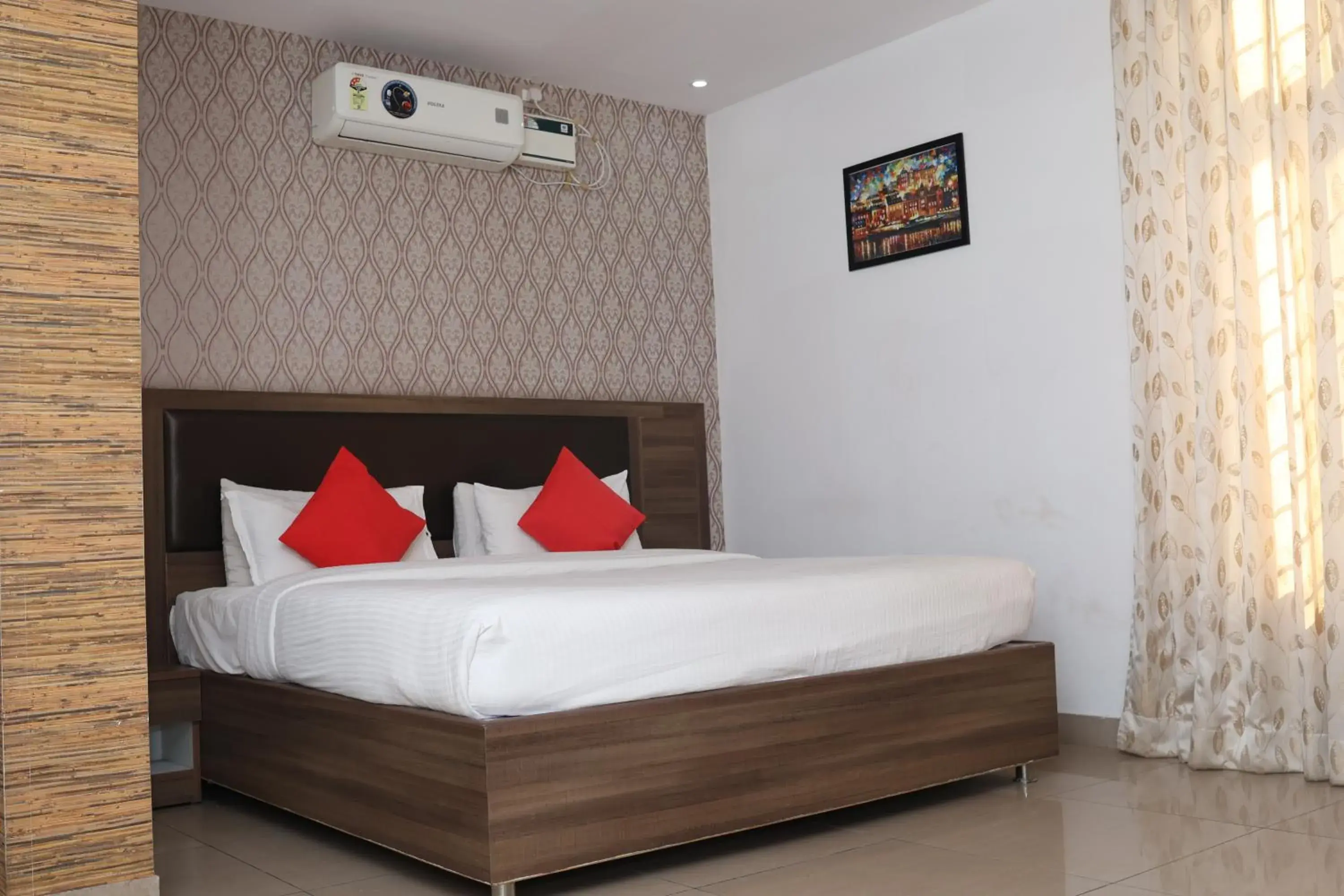 Deluxe Double Room in Victory Grand Attibele Deluxe Double Room in Victory Grand Attibele