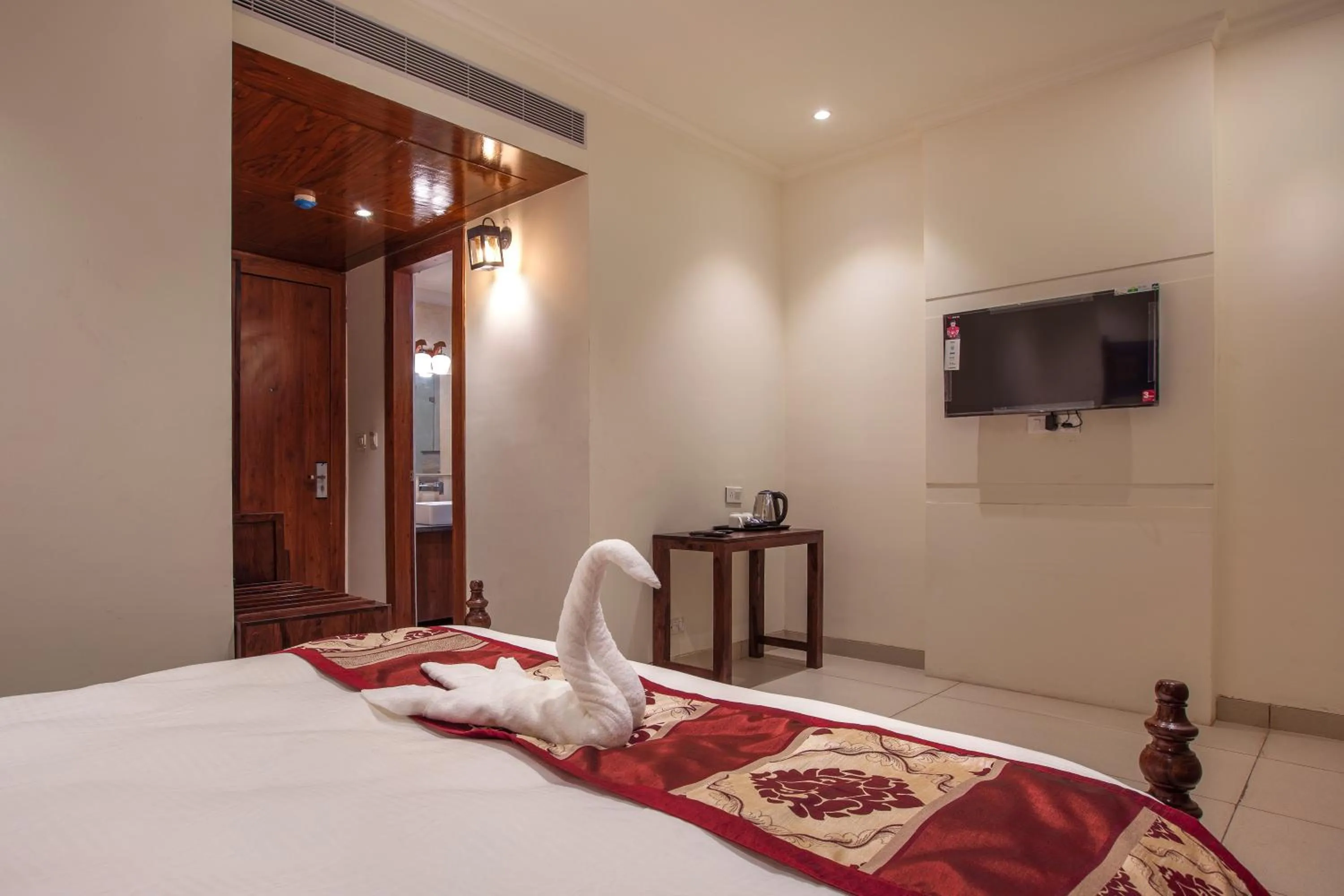 Photo of the whole room in The Vrindwoods