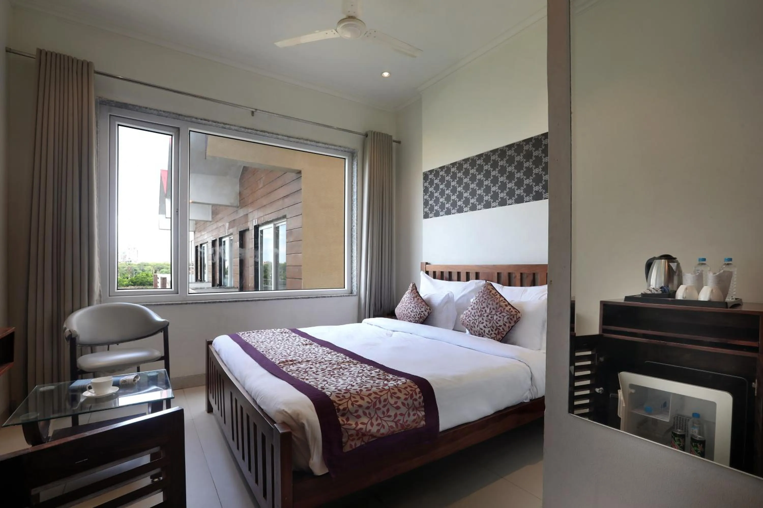 Bedroom in The Vrindwoods