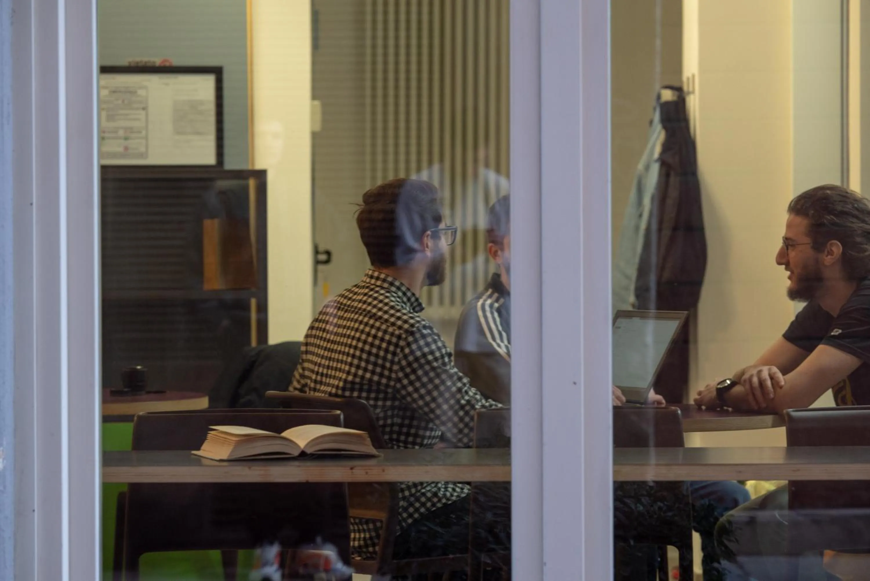 Communal lounge/ TV room in LUOGO COMUNE Ostello