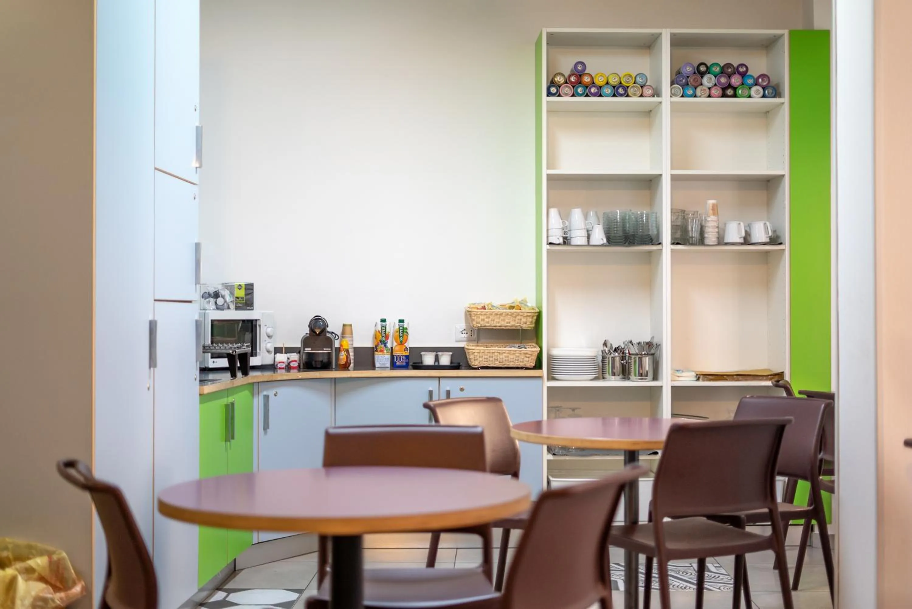 Restaurant/places to eat in LUOGO COMUNE Ostello