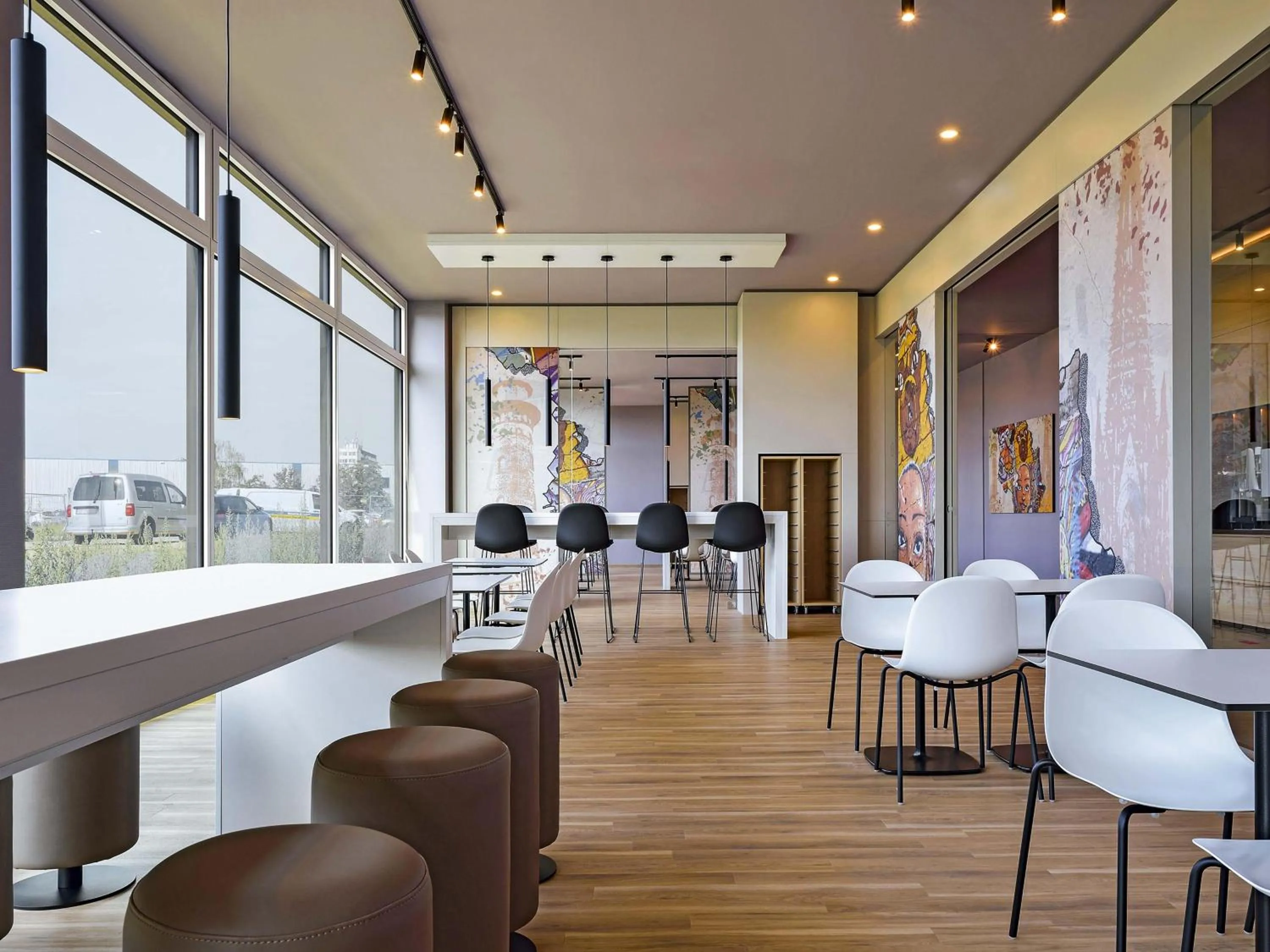 Lobby or reception in B&B Hotel Köln-Ehrenfeld