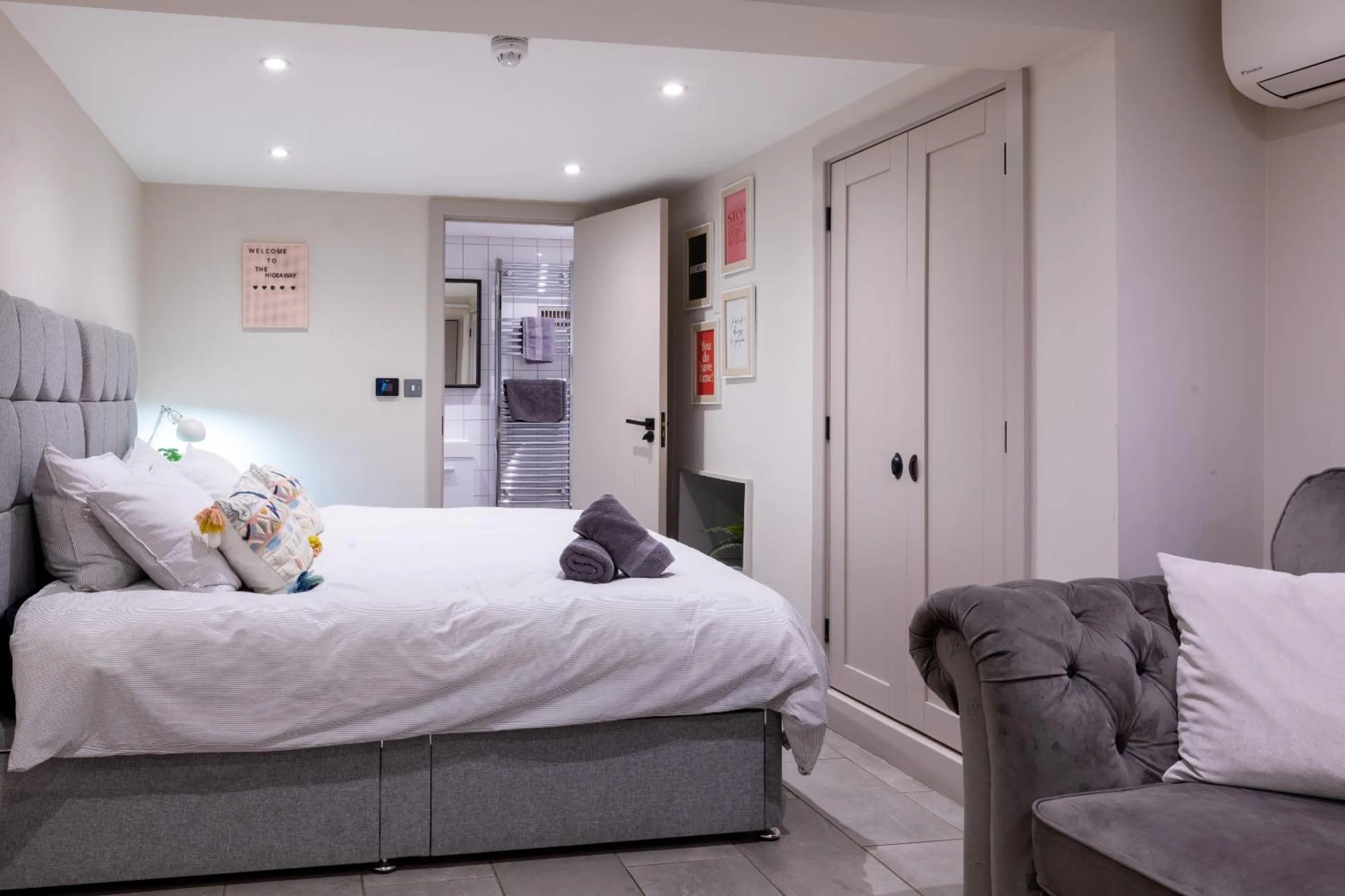 Bedroom, Bed in The Hideaway