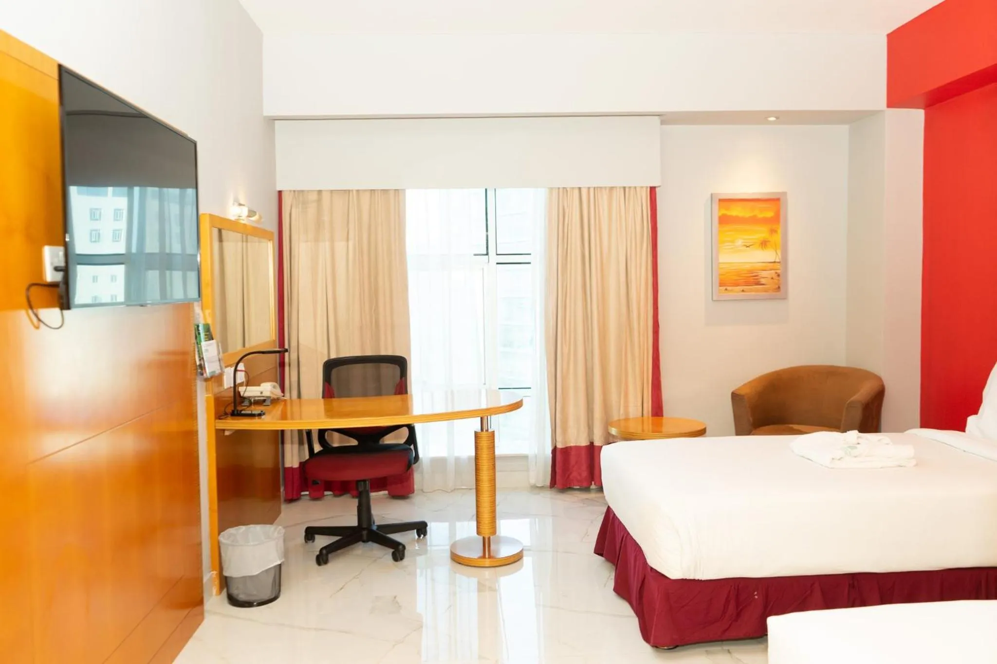 Photo of the whole room, Bed in Holiday Inn Dar Es Salaam by IHG