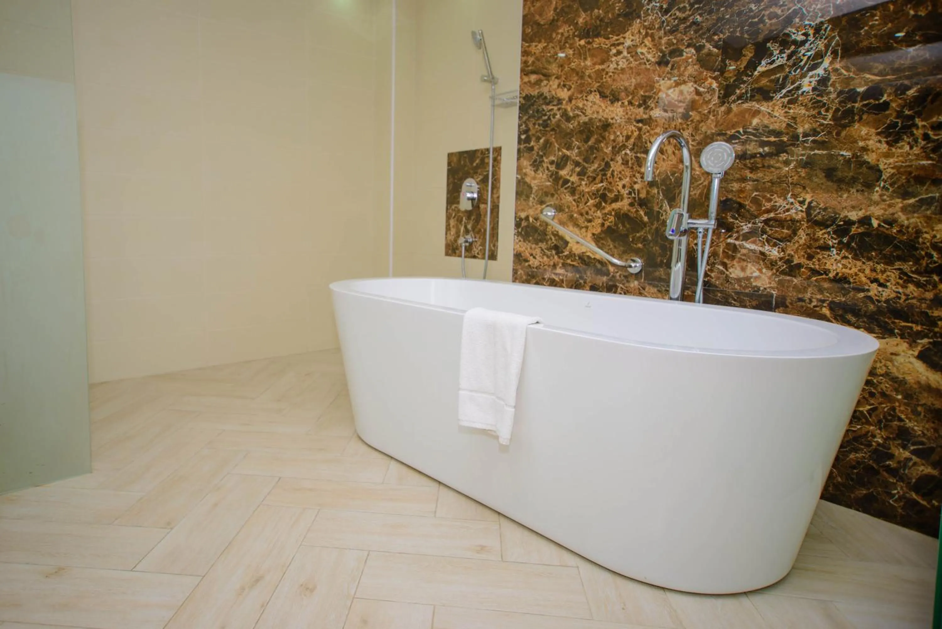 Hot Tub in Holiday Inn Dar Es Salaam by IHG