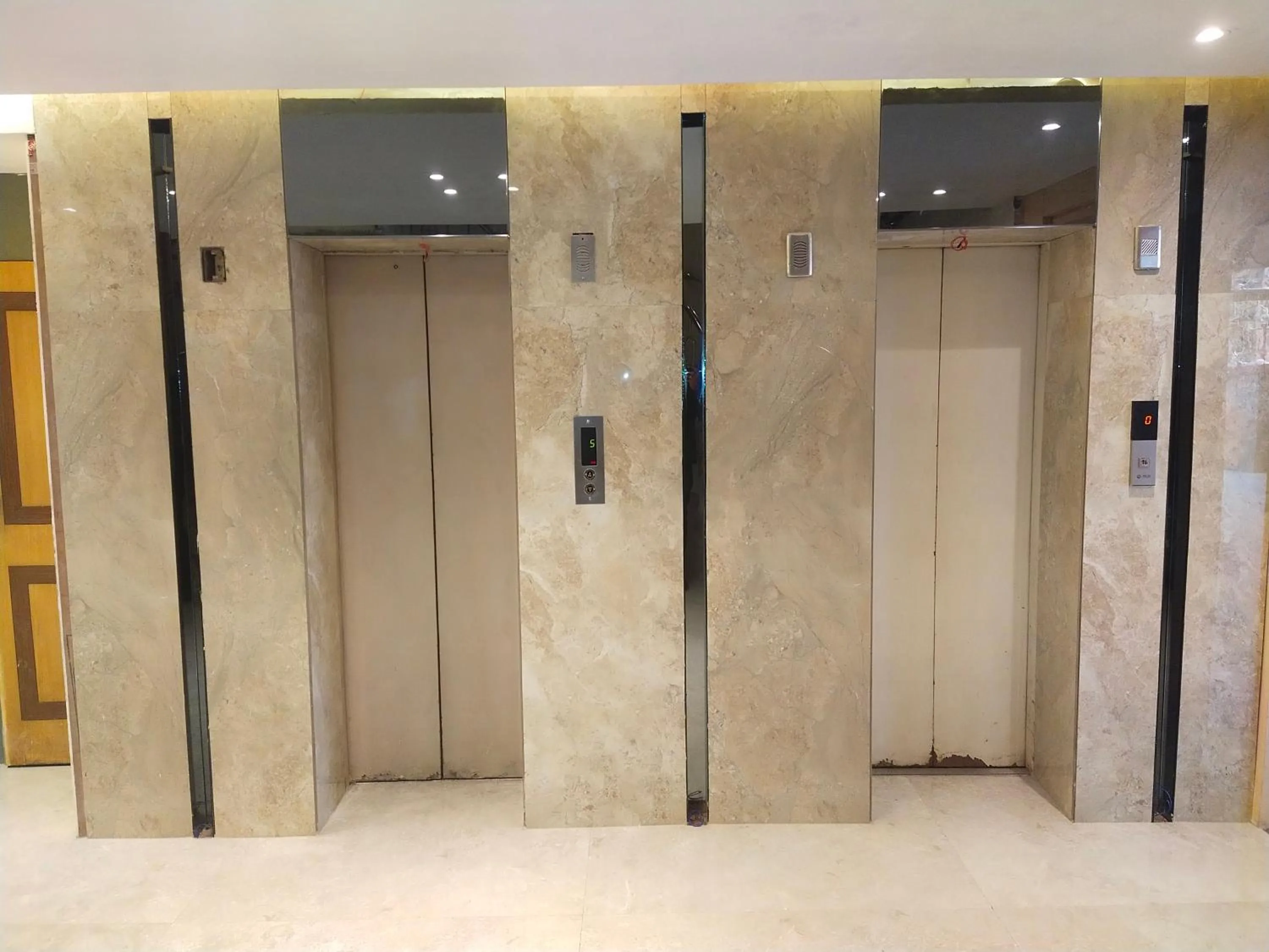 acessibility in Hotel Gagan Plaza