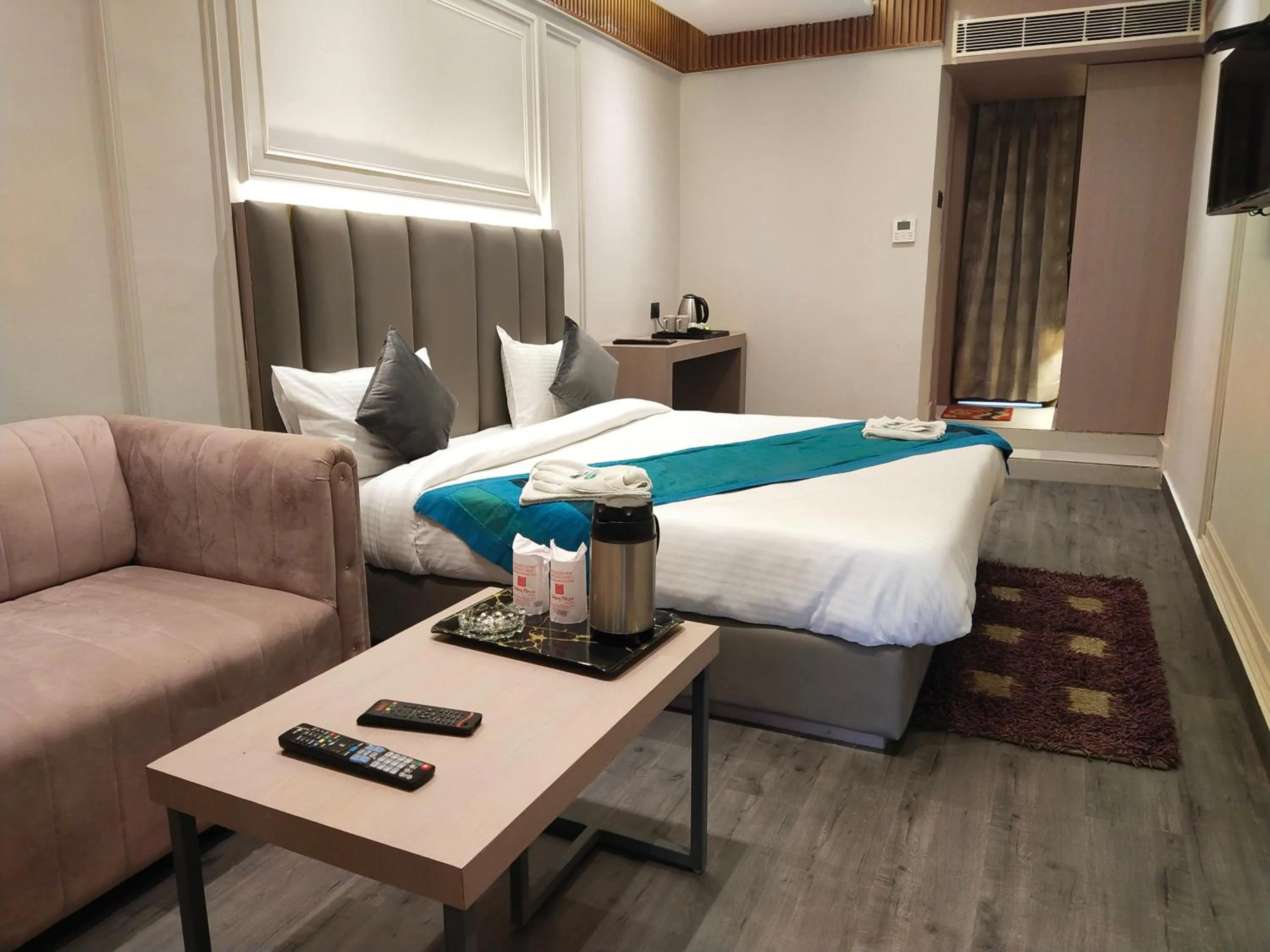 Bed in Hotel Gagan Plaza